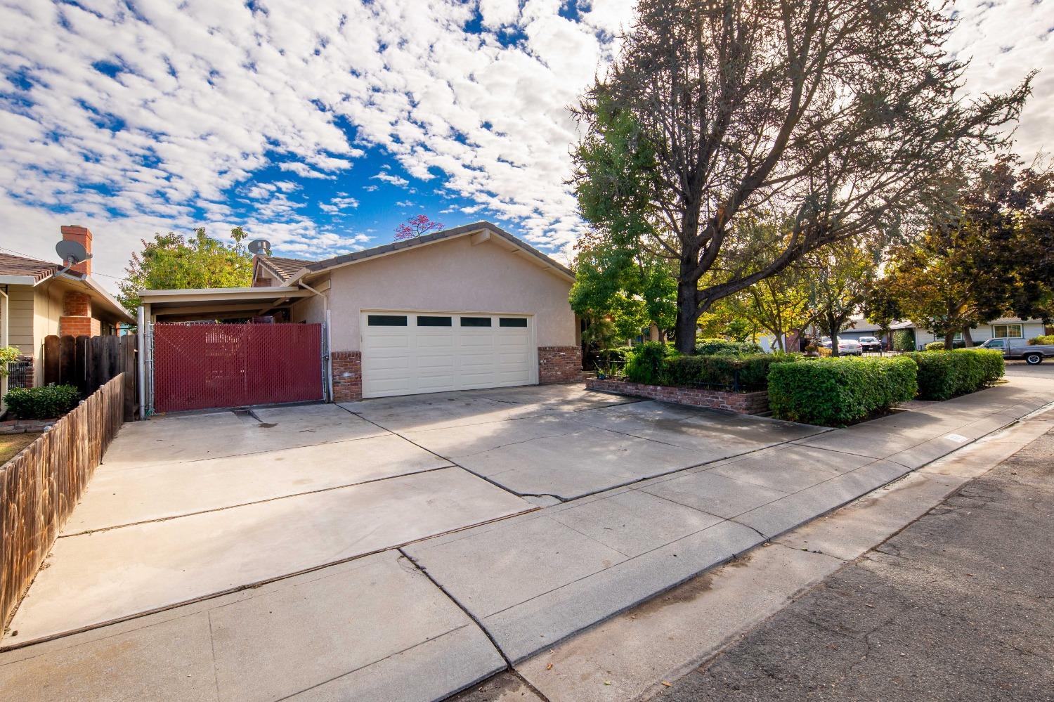 Detail Gallery Image 5 of 58 For 62 Fallon Pl, Stockton,  CA 95207 - 3 Beds | 3 Baths