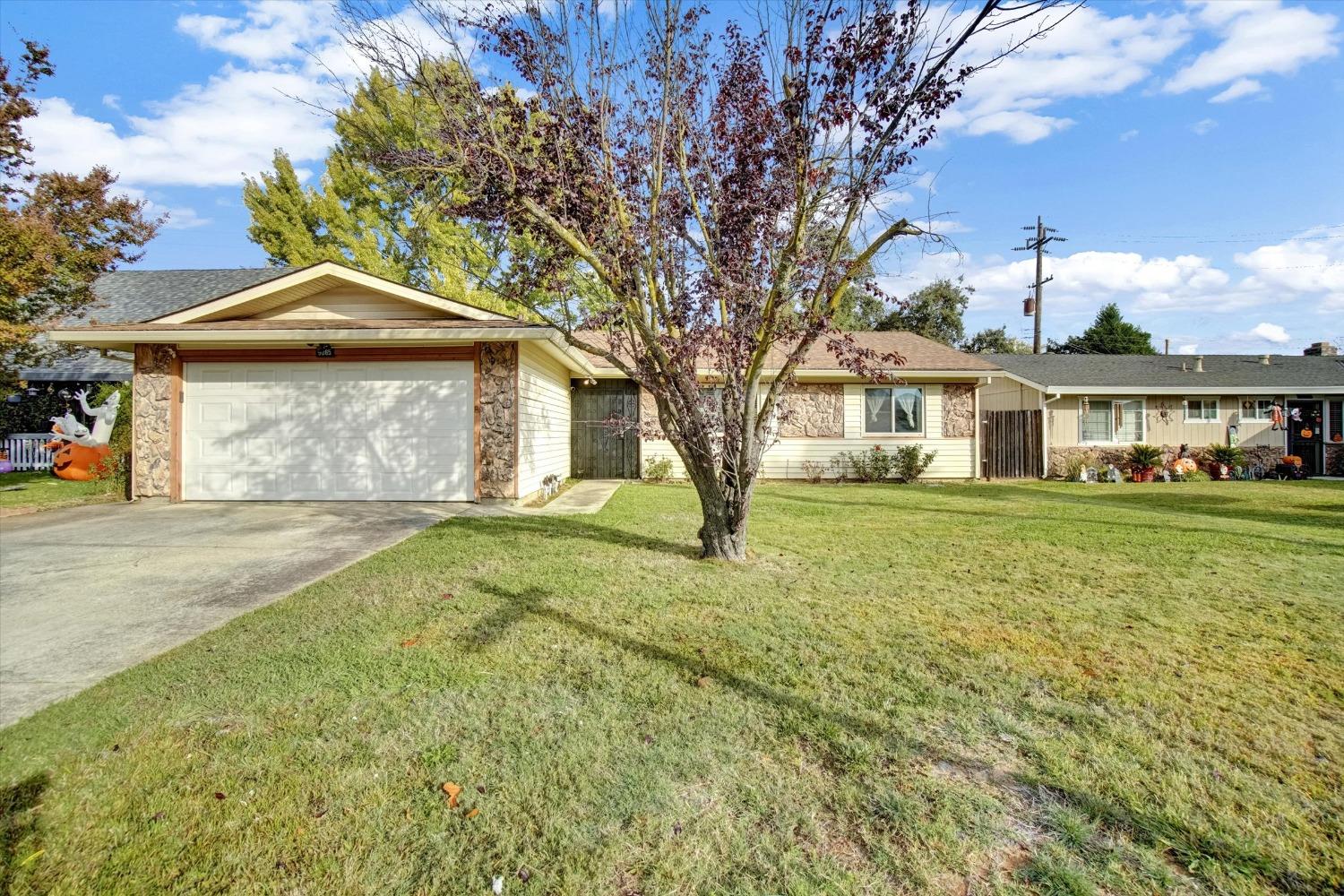 Detail Gallery Image 1 of 25 For 9065 Terramore Dr, Orangevale,  CA 95662 - 4 Beds | 2 Baths