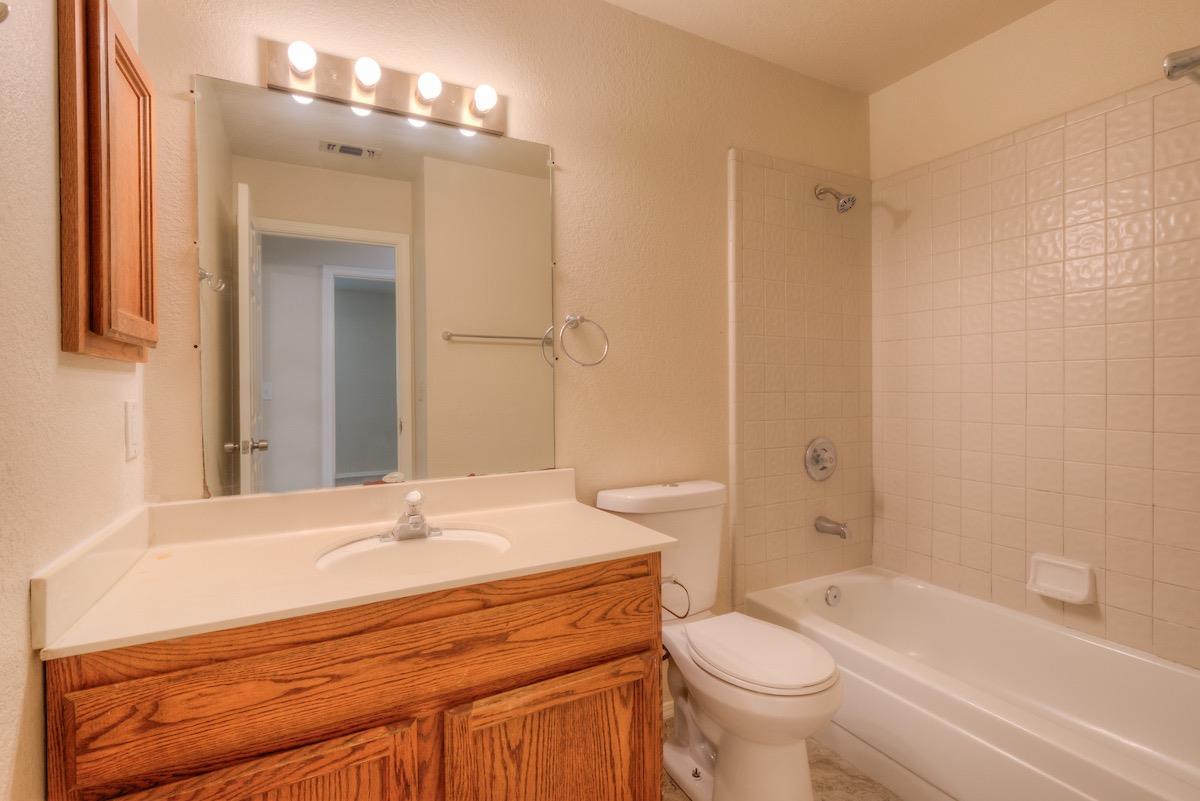 Detail Gallery Image 30 of 51 For 2725 Stonecreek Dr, Sacramento,  CA 95833 - 3 Beds | 2/1 Baths