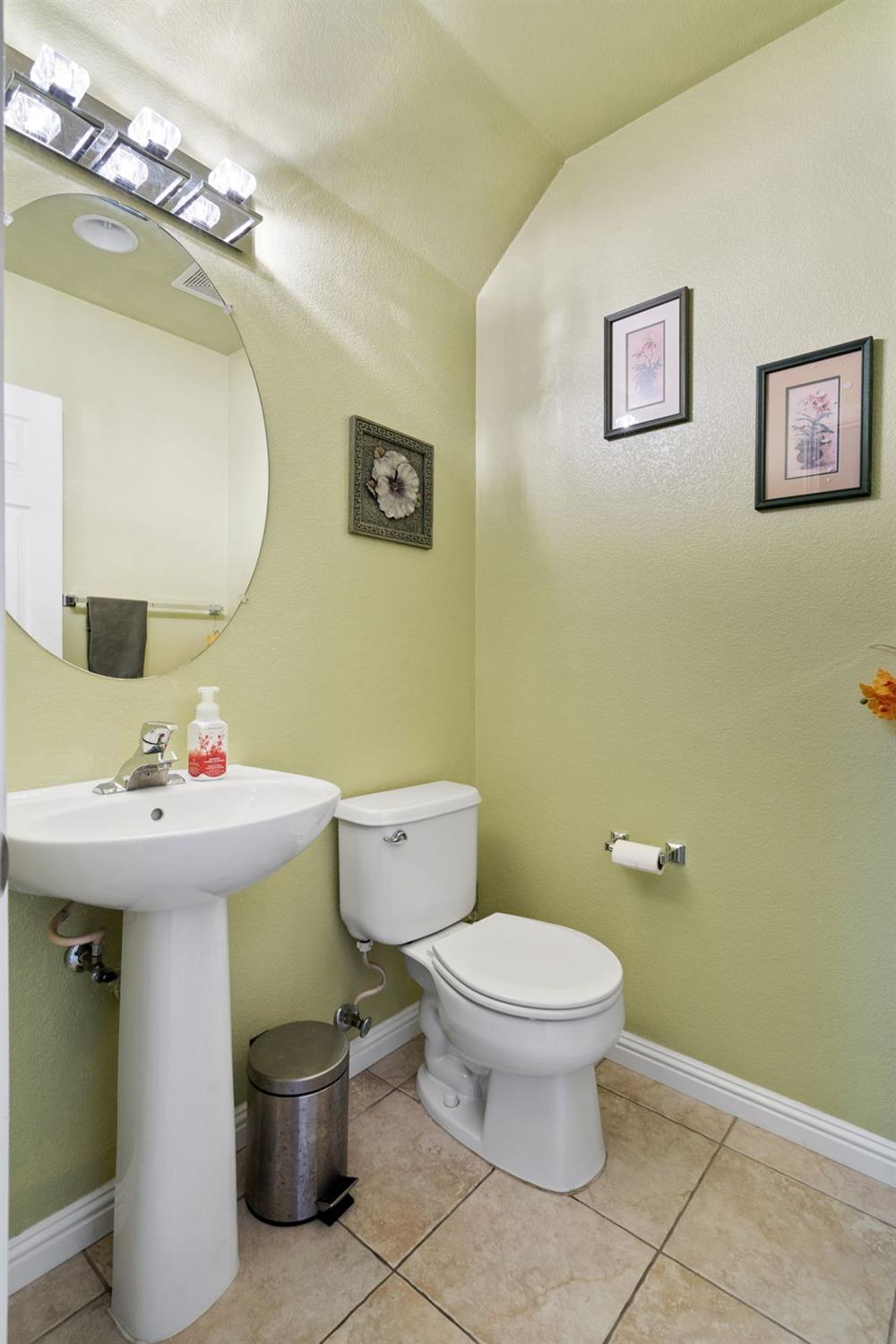 Detail Gallery Image 21 of 29 For 3707 Broadland St, Sacramento,  CA 95834 - 5 Beds | 3/1 Baths