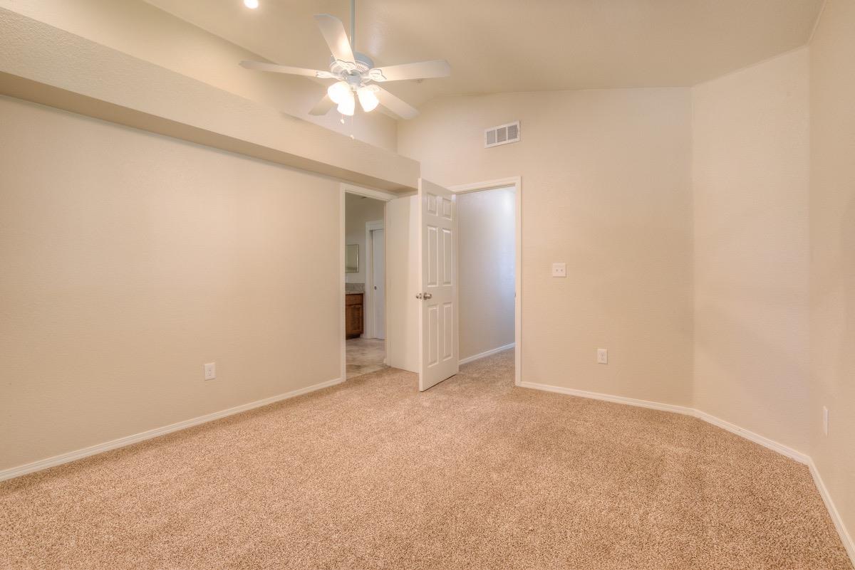 Detail Gallery Image 24 of 51 For 2725 Stonecreek Dr, Sacramento,  CA 95833 - 3 Beds | 2/1 Baths