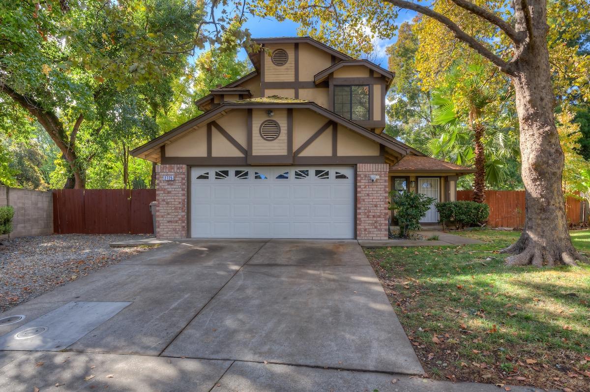 Detail Gallery Image 2 of 51 For 2725 Stonecreek Dr, Sacramento,  CA 95833 - 3 Beds | 2/1 Baths