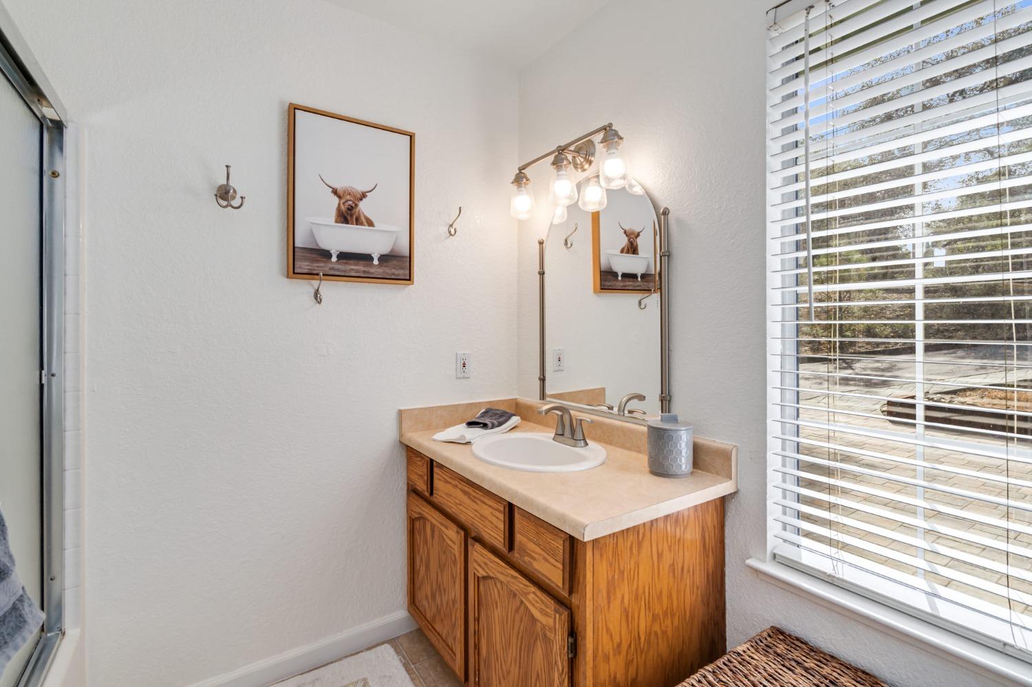 Detail Gallery Image 45 of 86 For 19570 Cottonwood St, Groveland,  CA 95321 - 2 Beds | 2 Baths