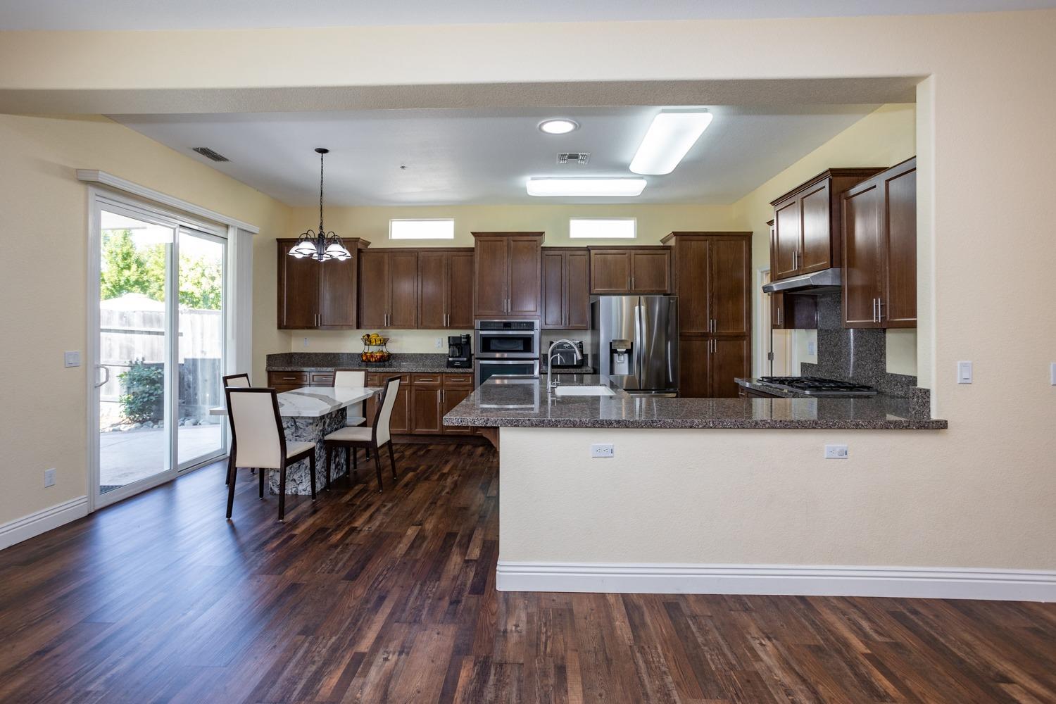 Detail Gallery Image 10 of 29 For 1005 Ripken Ave, Galt,  CA 95632 - 4 Beds | 2 Baths