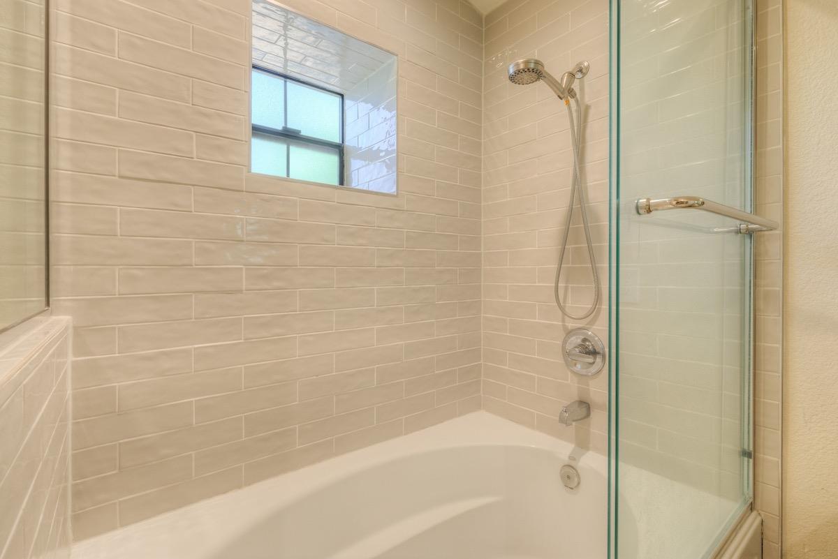 Detail Gallery Image 27 of 51 For 2725 Stonecreek Dr, Sacramento,  CA 95833 - 3 Beds | 2/1 Baths