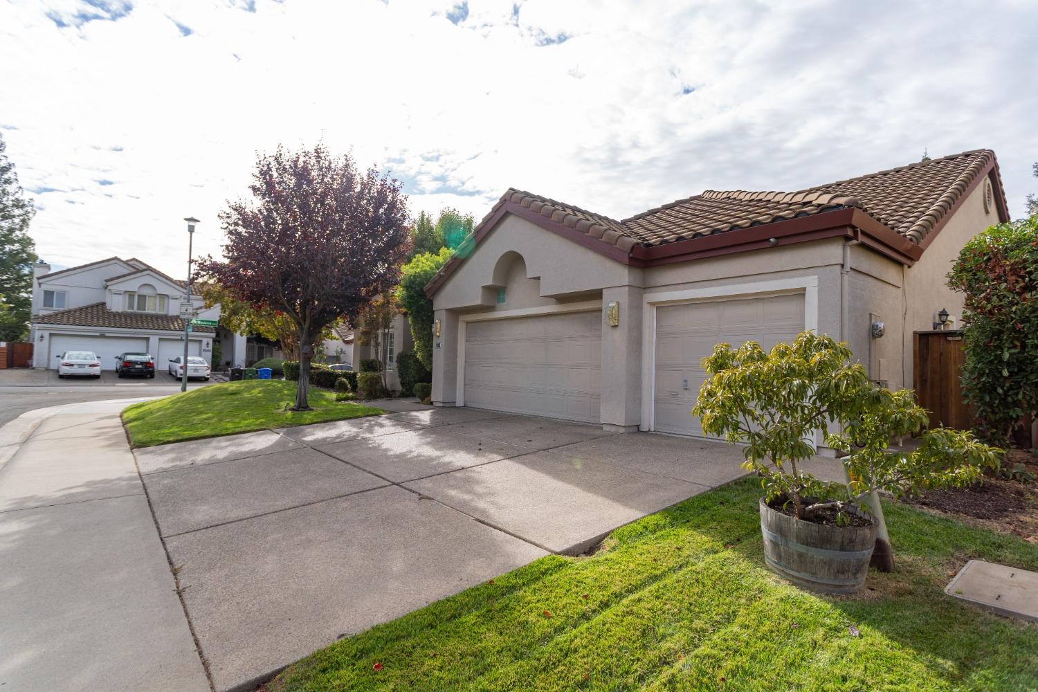 Detail Gallery Image 36 of 49 For 9482 Medstead Way, Elk Grove,  CA 95758 - 3 Beds | 2/1 Baths