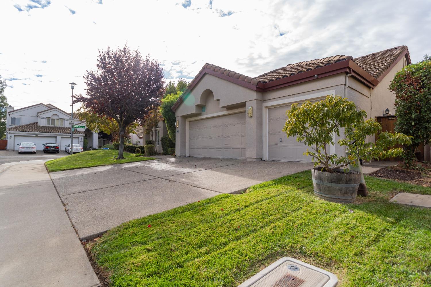 Detail Gallery Image 35 of 49 For 9482 Medstead Way, Elk Grove,  CA 95758 - 3 Beds | 2/1 Baths