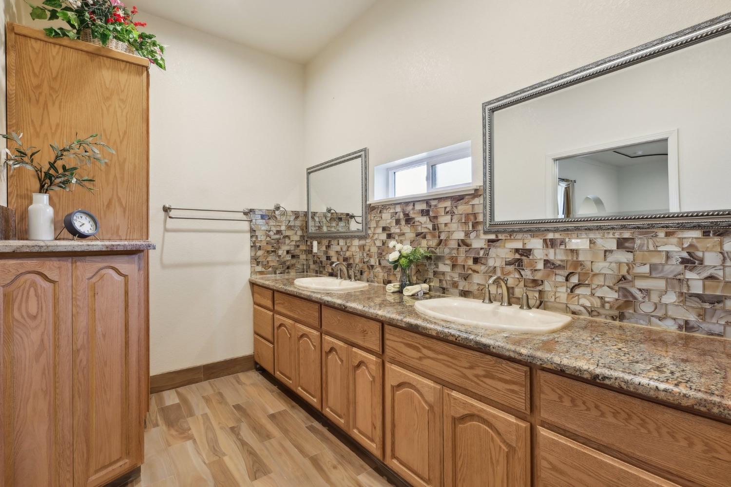 Detail Gallery Image 37 of 87 For 170 Audubon Cir, Sacramento,  CA 95831 - 5 Beds | 4/1 Baths