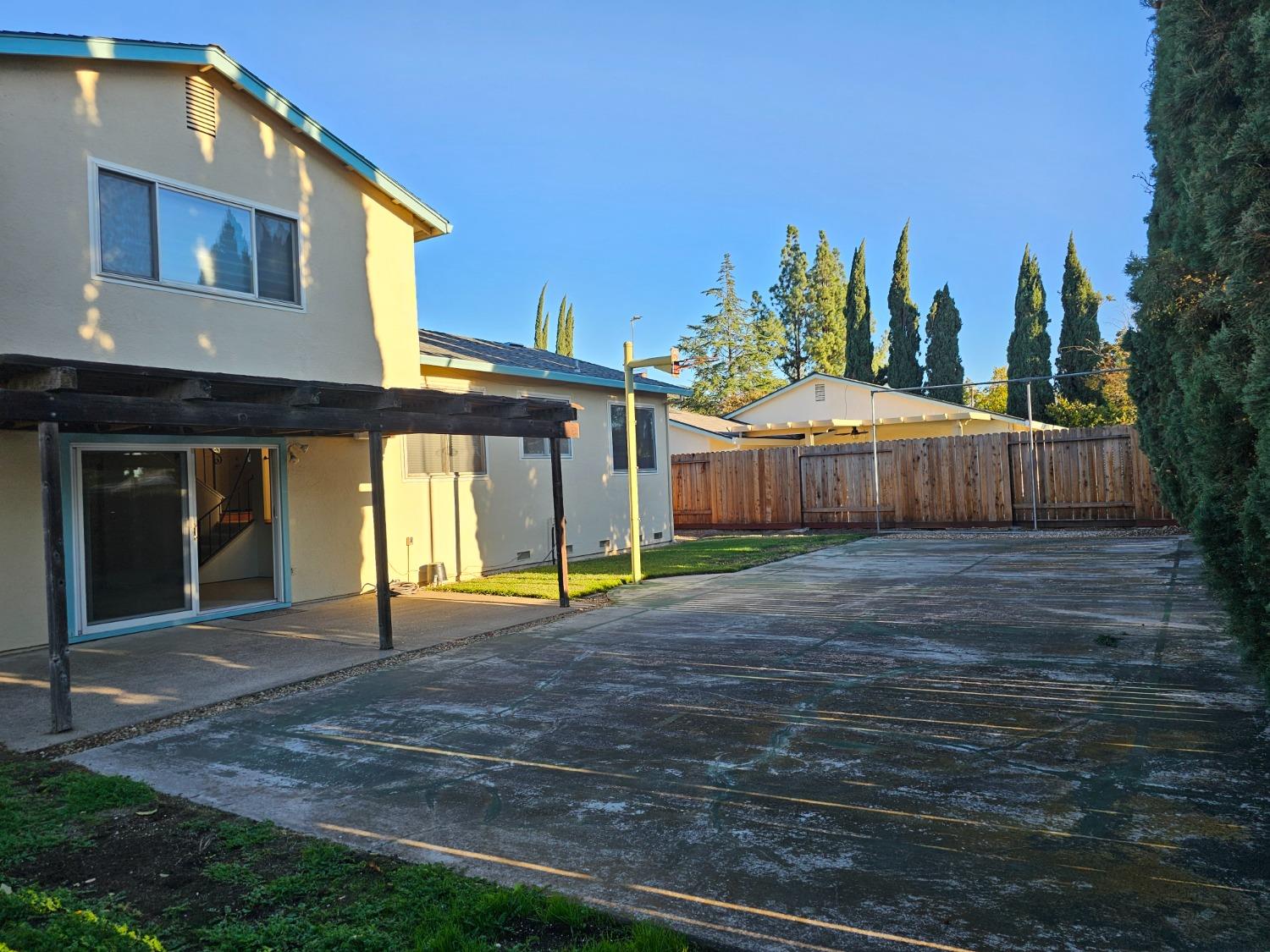 Detail Gallery Image 36 of 41 For 8005 Mesa Oak Way, Citrus Heights,  CA 95610 - 4 Beds | 2/1 Baths