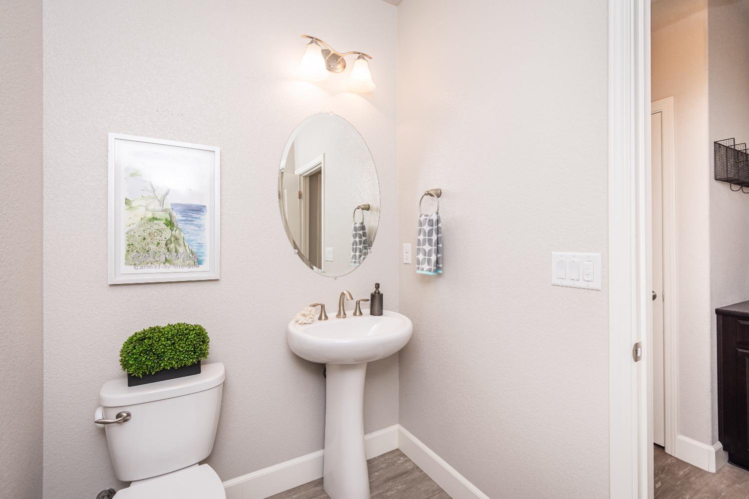 Detail Gallery Image 38 of 87 For 808 Dandelion Ln, Rocklin,  CA 95765 - 5 Beds | 4/1 Baths