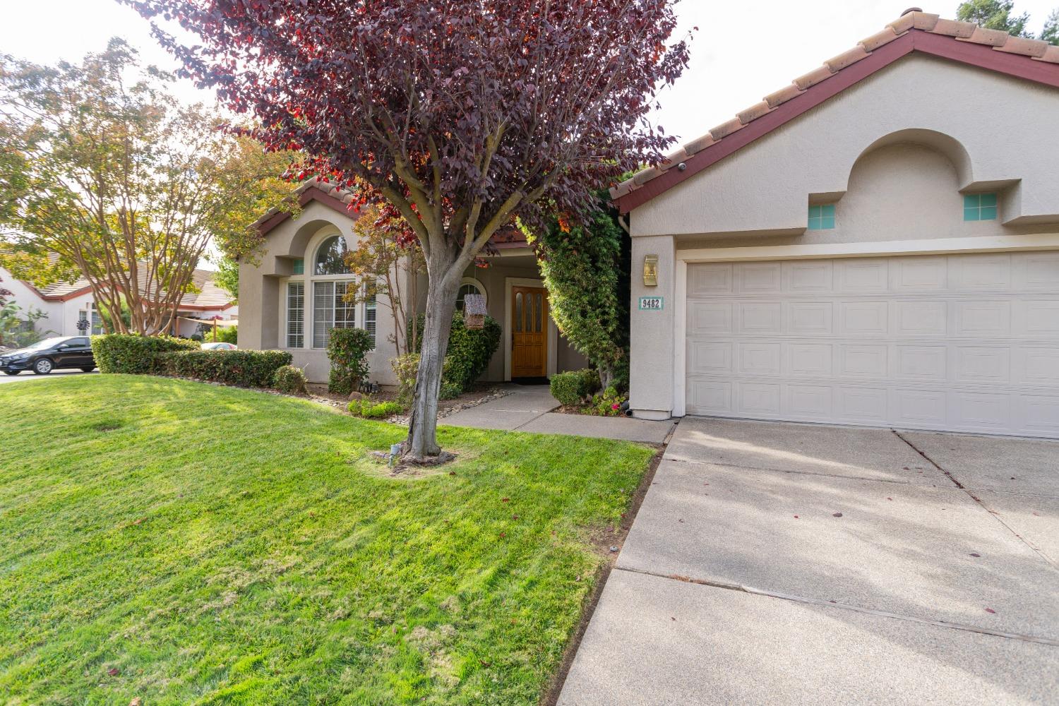 Detail Gallery Image 2 of 49 For 9482 Medstead Way, Elk Grove,  CA 95758 - 3 Beds | 2/1 Baths