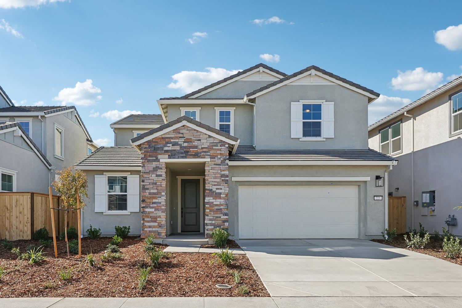 Detail Gallery Image 2 of 38 For 225 Vectra Ct, Roseville,  CA 95747 - 4 Beds | 3/1 Baths