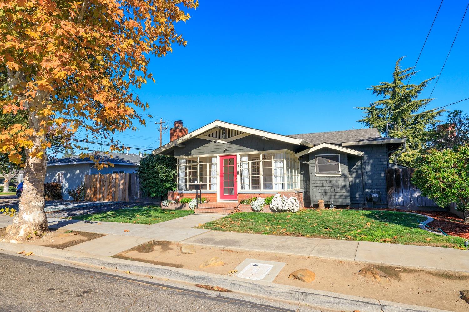 Detail Gallery Image 2 of 46 For 651 N 3rd Ave, Oakdale,  CA 95361 - 3 Beds | 2 Baths