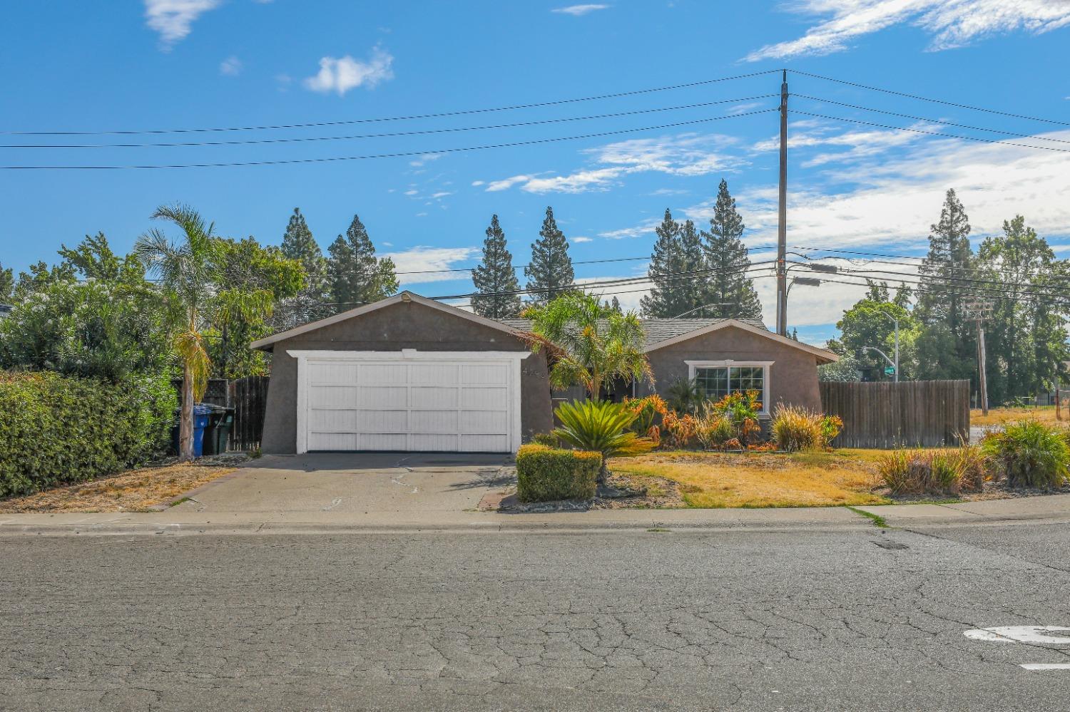 Detail Gallery Image 1 of 88 For 4293 Worthington Dr, North Highlands,  CA 95660 - 4 Beds | 2 Baths