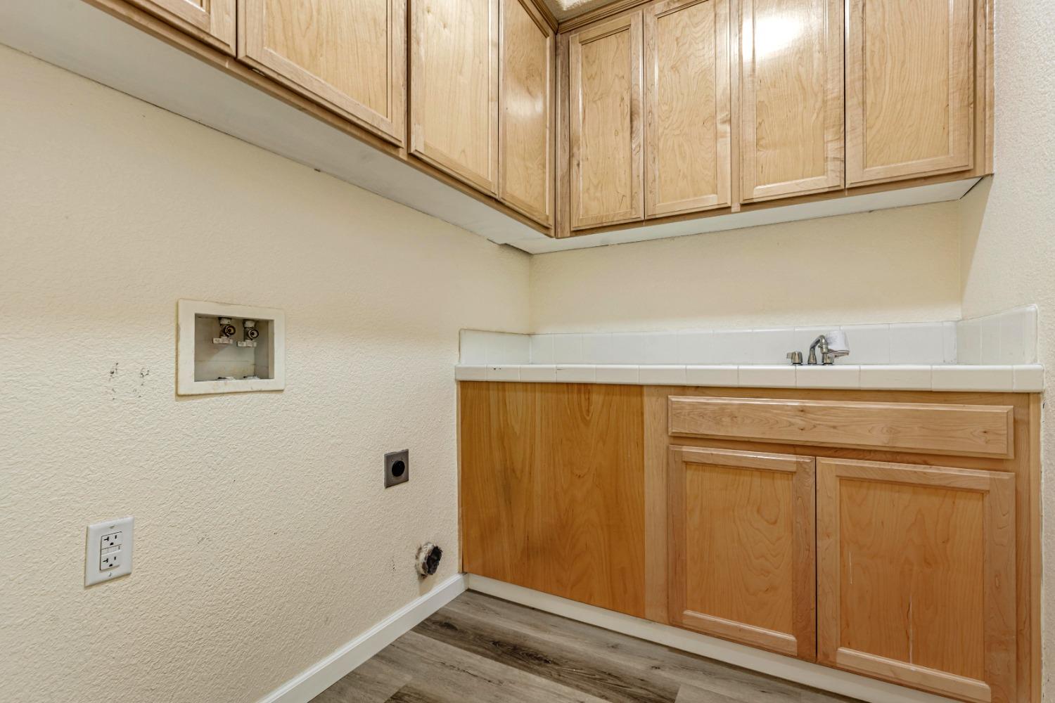 Detail Gallery Image 40 of 43 For 10391 Nations Cir, Stockton,  CA 95209 - 5 Beds | 3/1 Baths