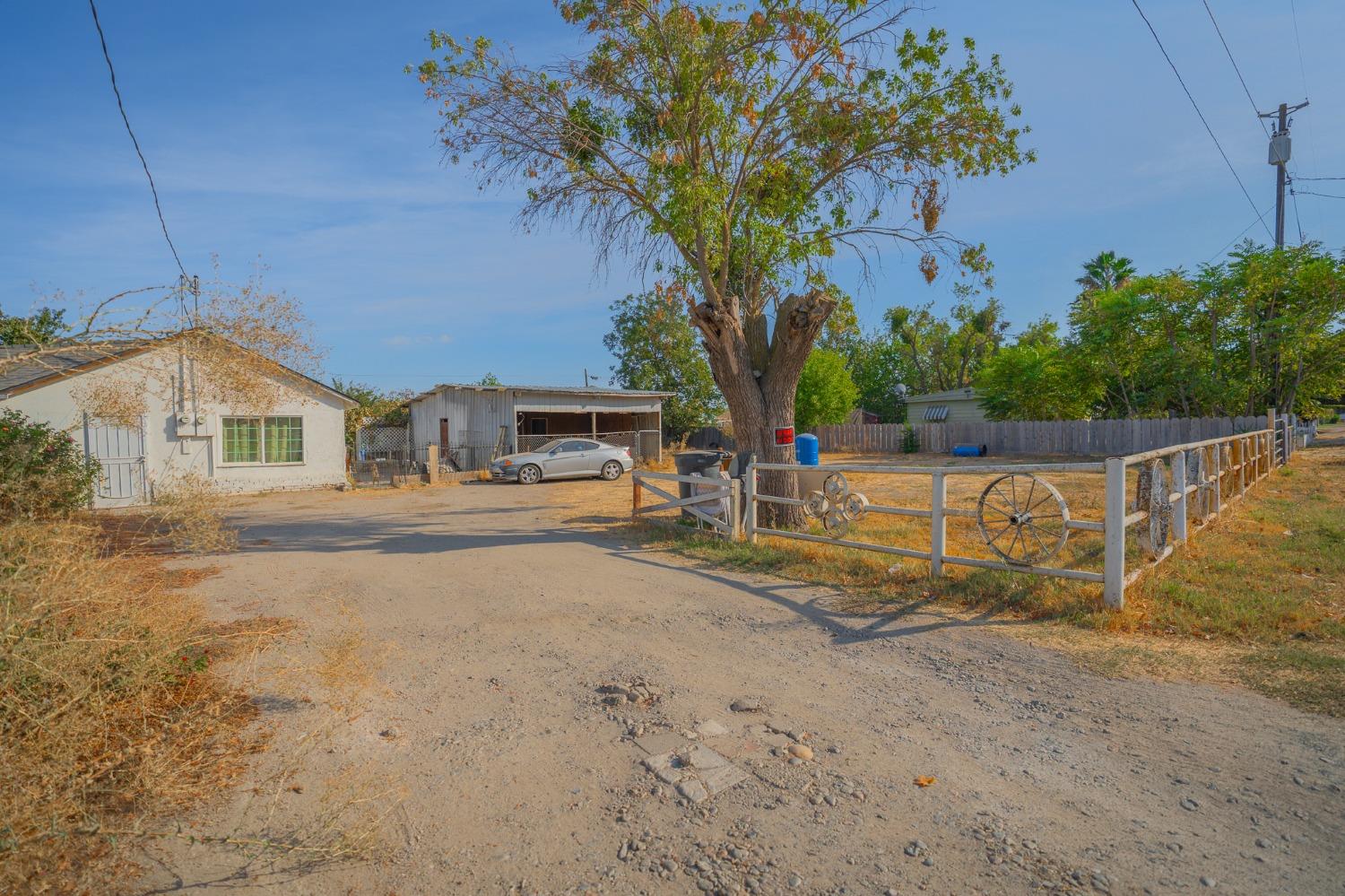 Detail Gallery Image 5 of 12 For 16584 Carey St, Dos Palos,  CA 93620 - 4 Beds | 2 Baths