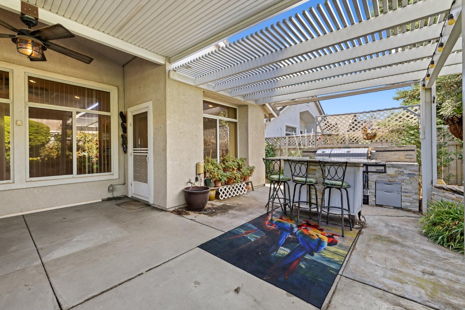 Detail Gallery Image 33 of 35 For 4834 Winter Haven Way, Roseville,  CA 95747 - 2 Beds | 2 Baths