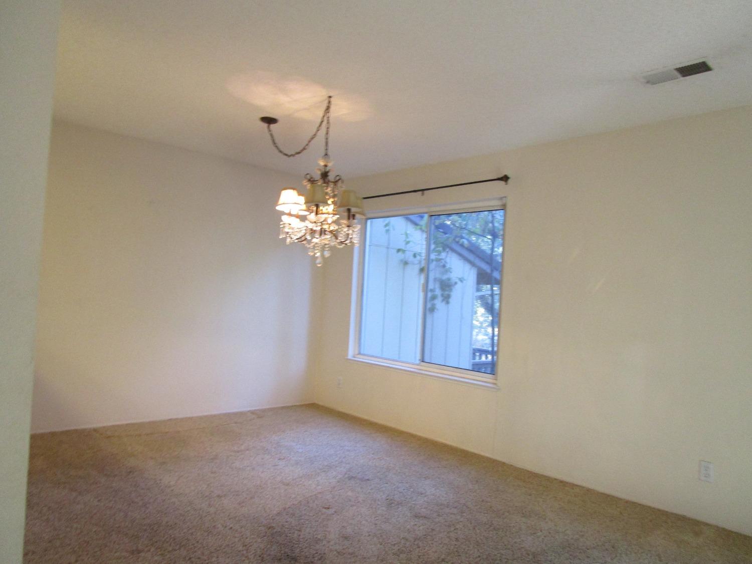 Photo #6: 224121114 Listing 