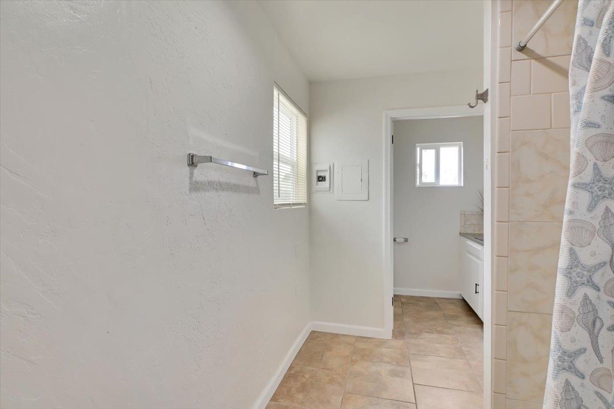 Detail Gallery Image 37 of 41 For 1960 Bluffs Dr, Oroville,  CA 95965 - 3 Beds | 2/1 Baths