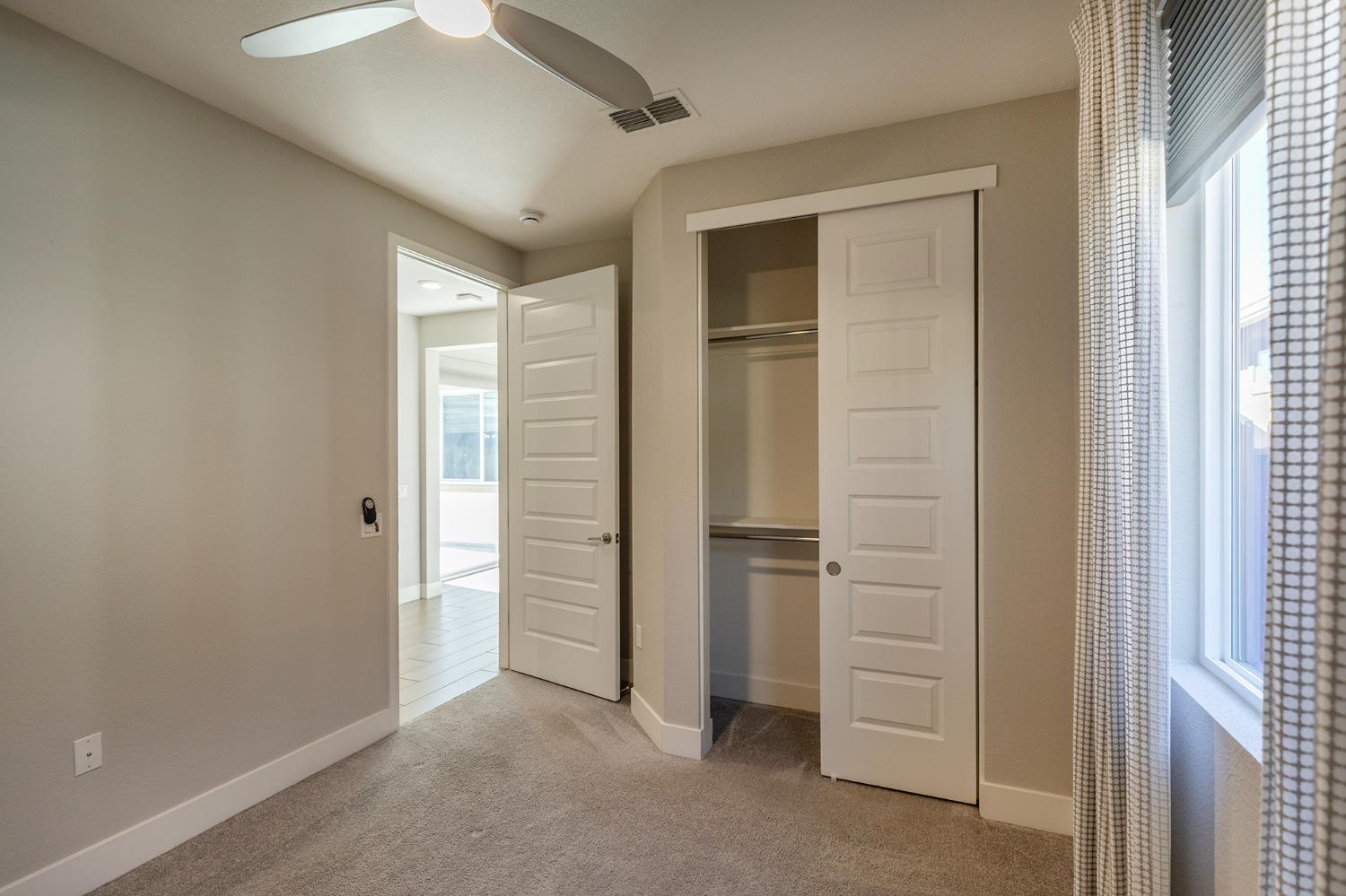 Detail Gallery Image 14 of 31 For 4425 Danube River Ln, Sacramento,  CA 95834 - 2 Beds | 2 Baths