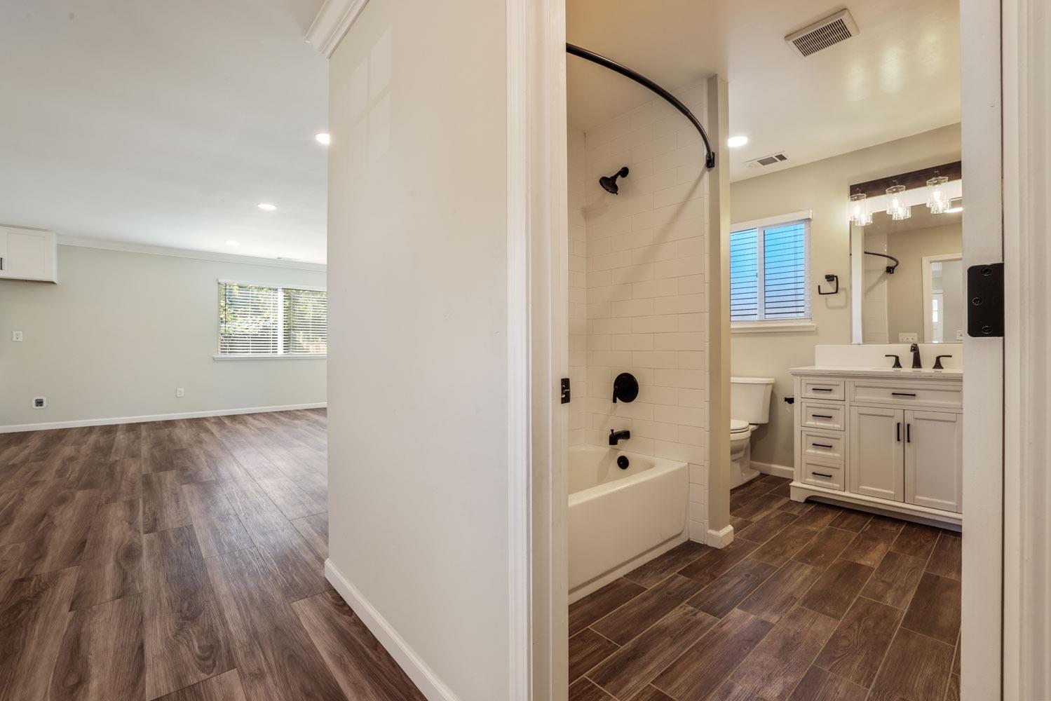 Detail Gallery Image 14 of 33 For 4801 Corona Way, Denair,  CA 95316 - 3 Beds | 2 Baths