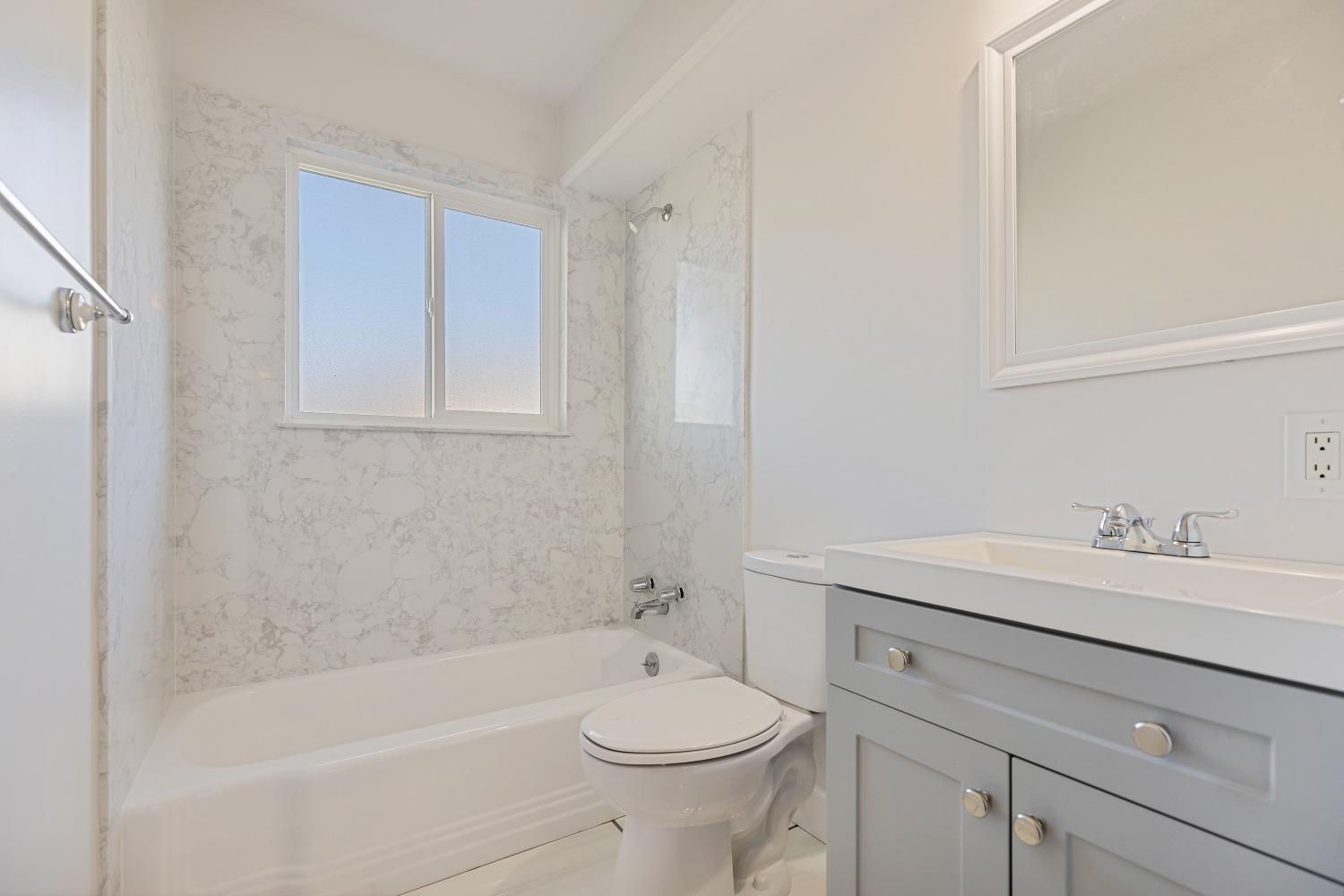 Detail Gallery Image 12 of 27 For 6510 Clarksburg, Stockton,  CA 95207 - 3 Beds | 2 Baths