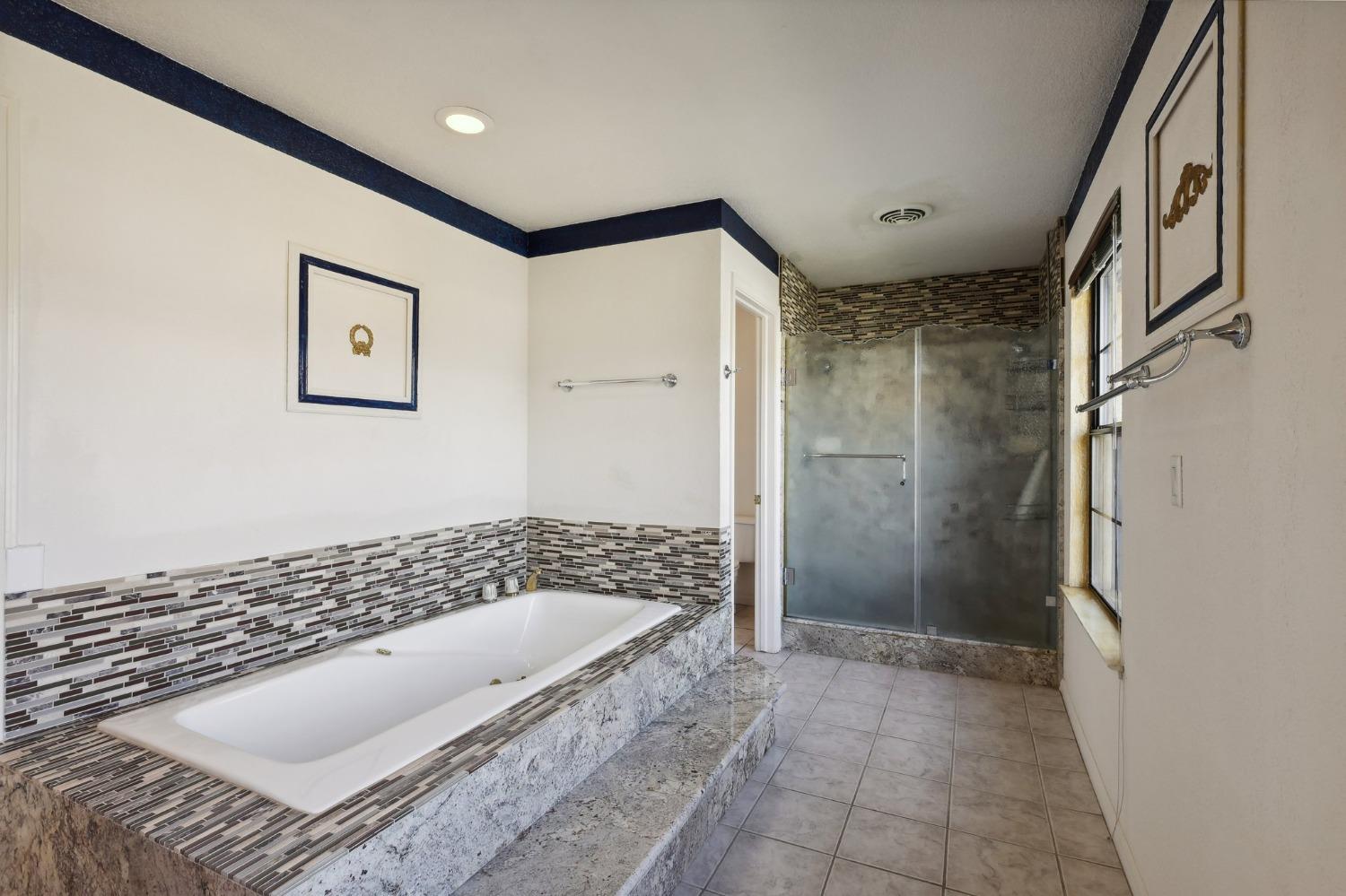 Detail Gallery Image 30 of 87 For 170 Audubon Cir, Sacramento,  CA 95831 - 5 Beds | 4/1 Baths