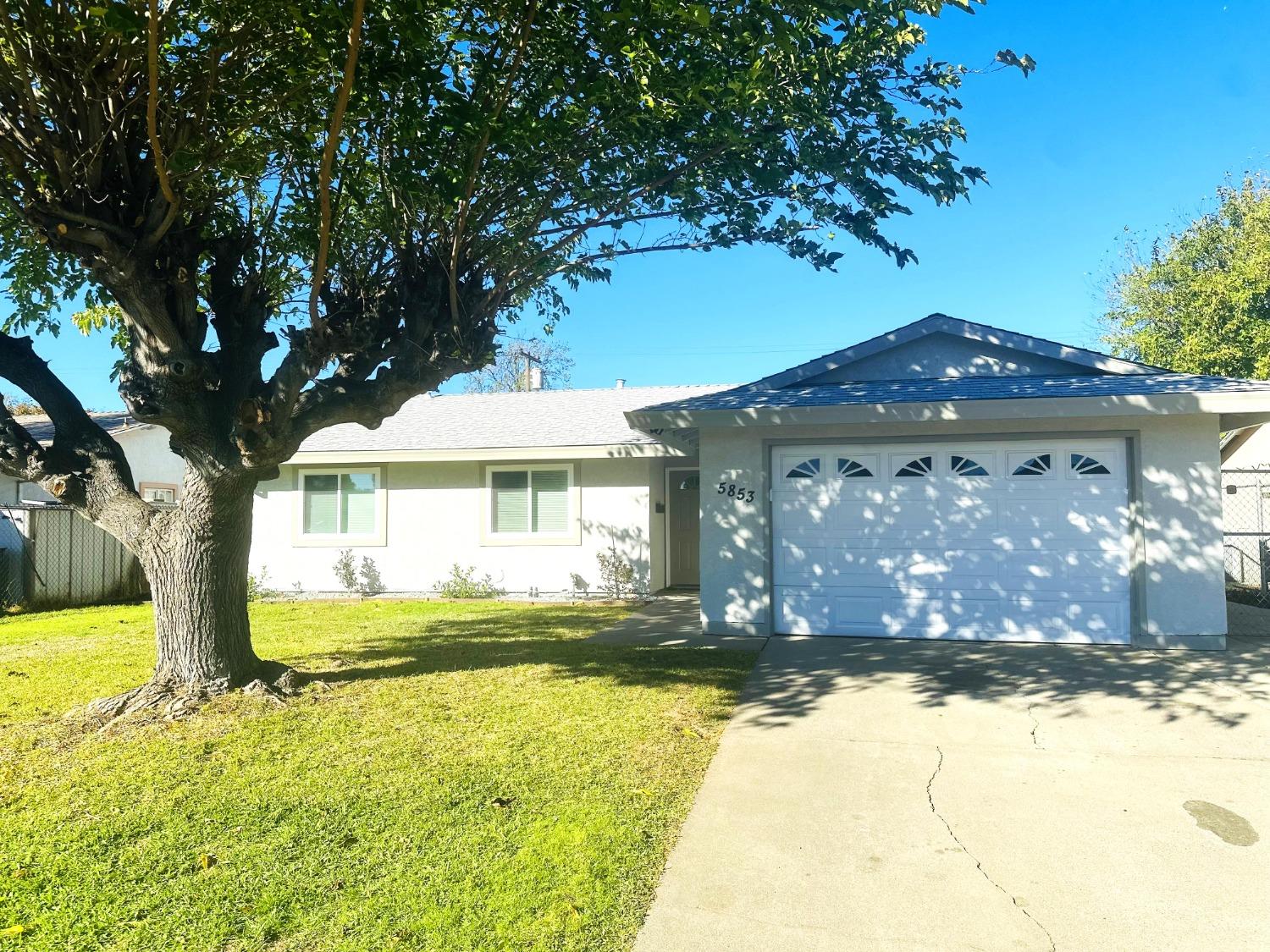 Detail Gallery Image 3 of 17 For 5853 Ambler St, Sacramento,  CA 95823 - 4 Beds | 2 Baths