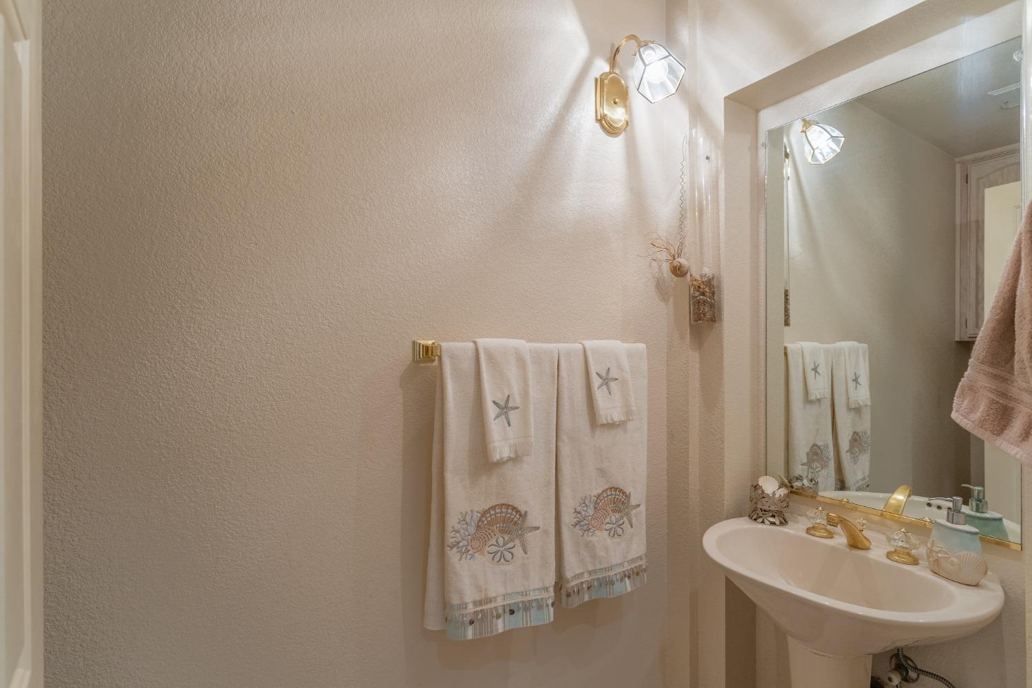 Detail Gallery Image 23 of 49 For 9482 Medstead Way, Elk Grove,  CA 95758 - 3 Beds | 2/1 Baths