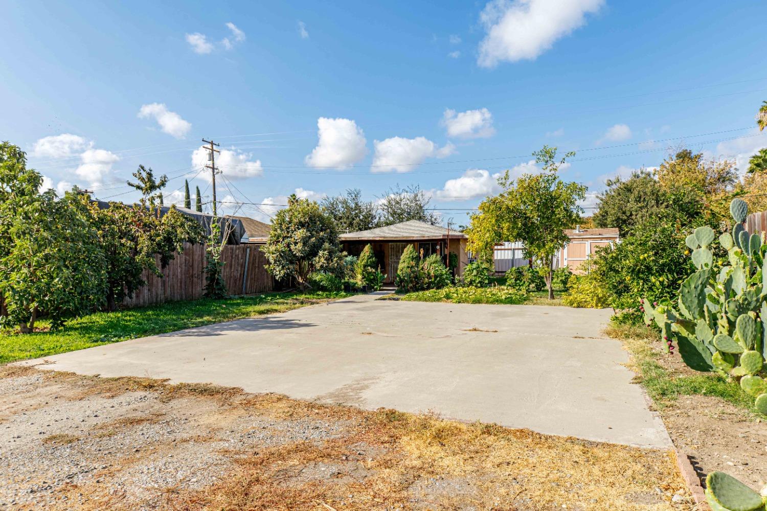 Detail Gallery Image 5 of 35 For 1205 Mayette Ave, Modesto,  CA 95351 - 2 Beds | 1 Baths