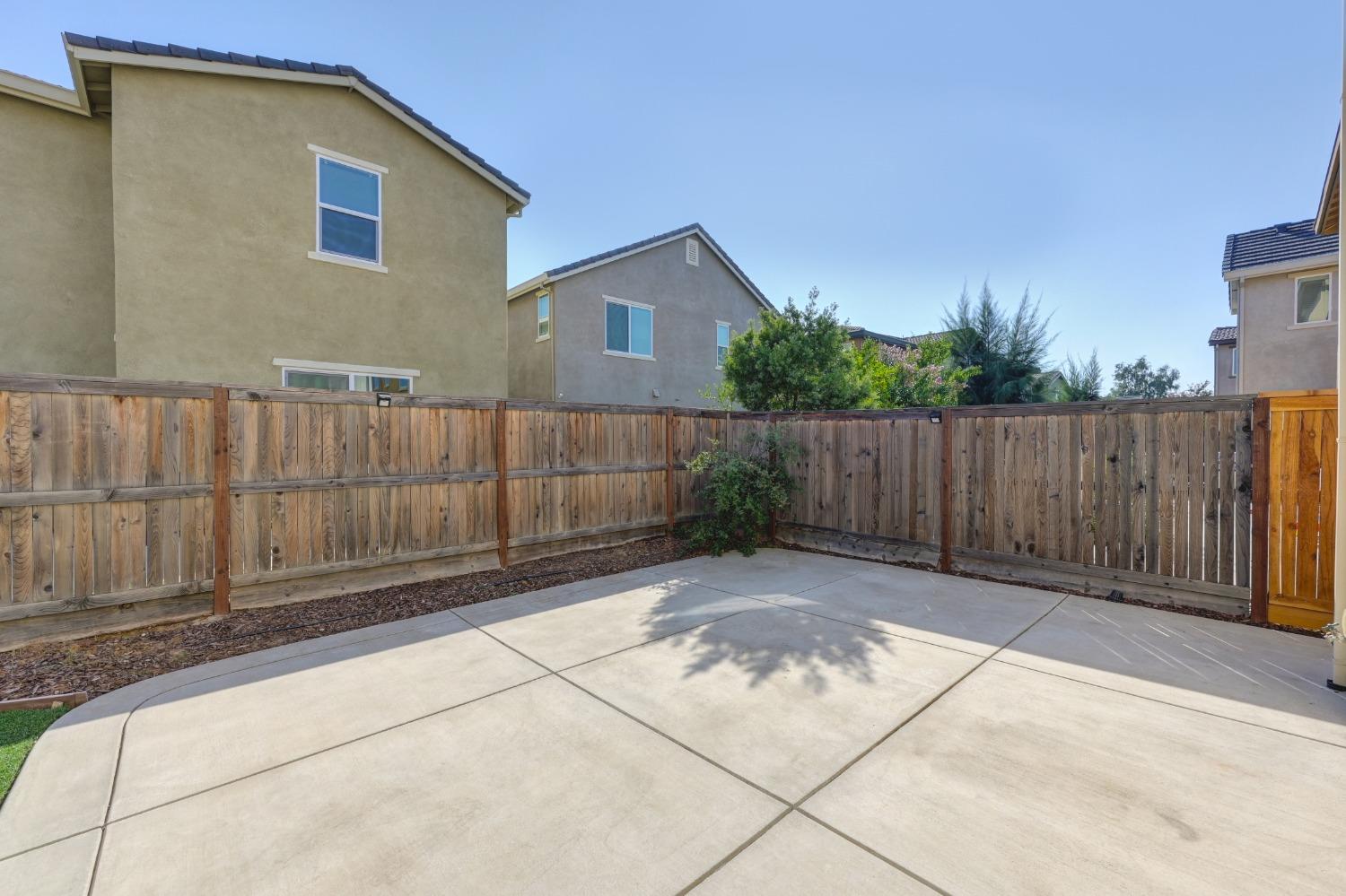 Detail Gallery Image 44 of 50 For 8444 Vila Gale Way, Elk Grove,  CA 95757 - 4 Beds | 2/1 Baths