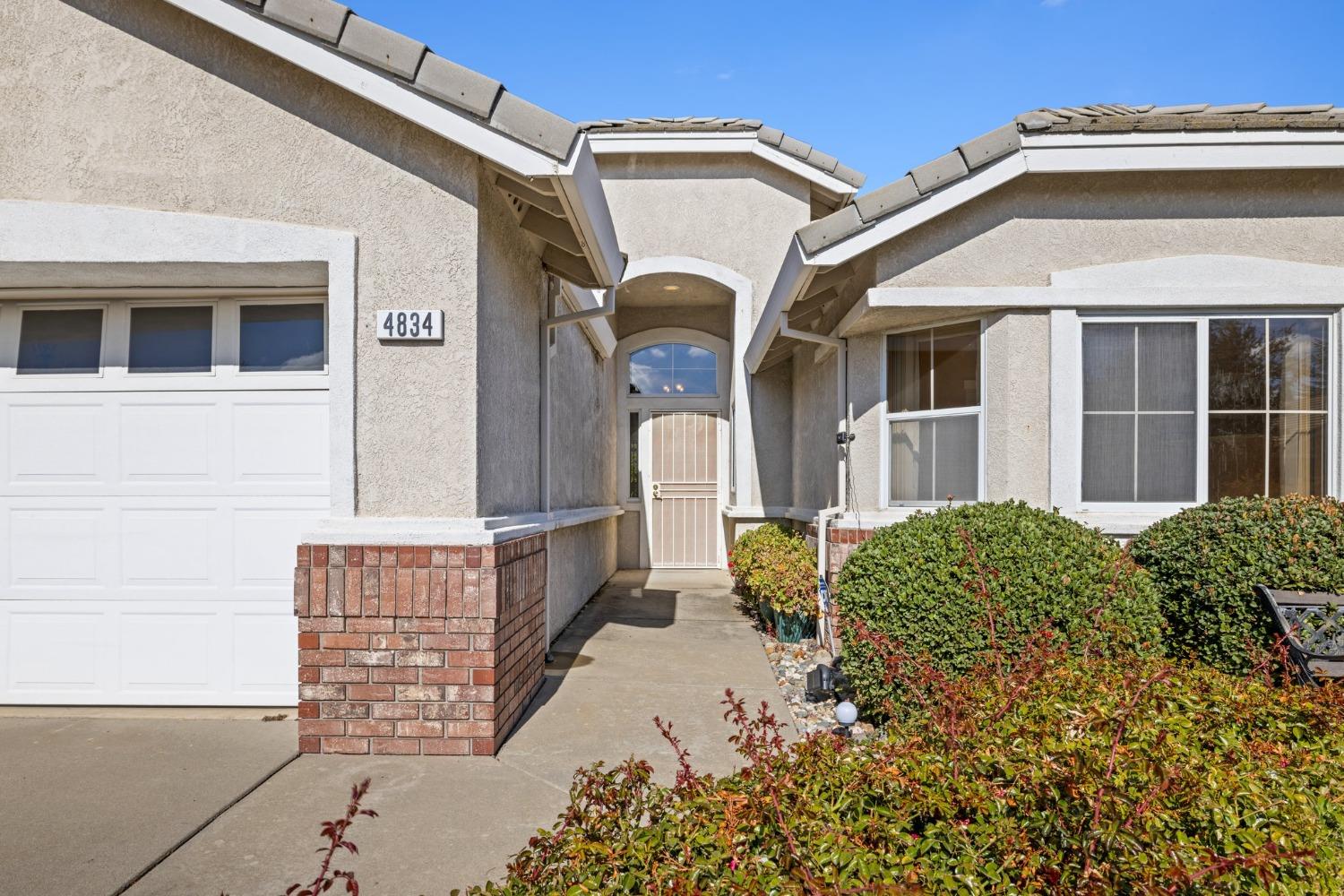 Detail Gallery Image 4 of 35 For 4834 Winter Haven Way, Roseville,  CA 95747 - 2 Beds | 2 Baths