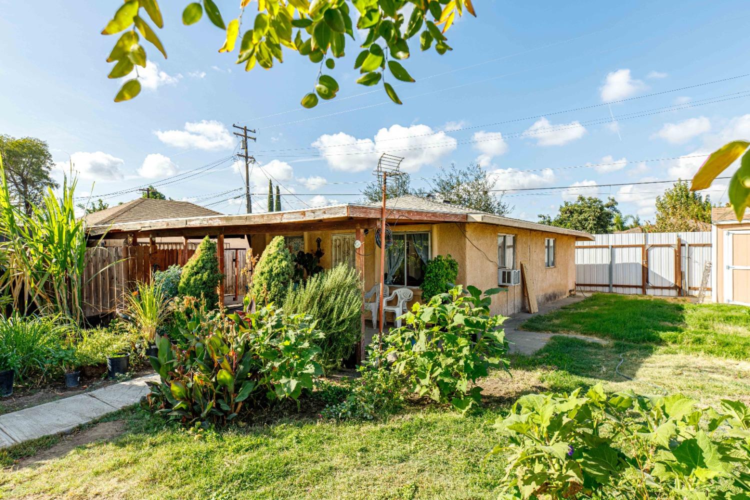 Detail Gallery Image 1 of 35 For 1205 Mayette Ave, Modesto,  CA 95351 - 2 Beds | 1 Baths