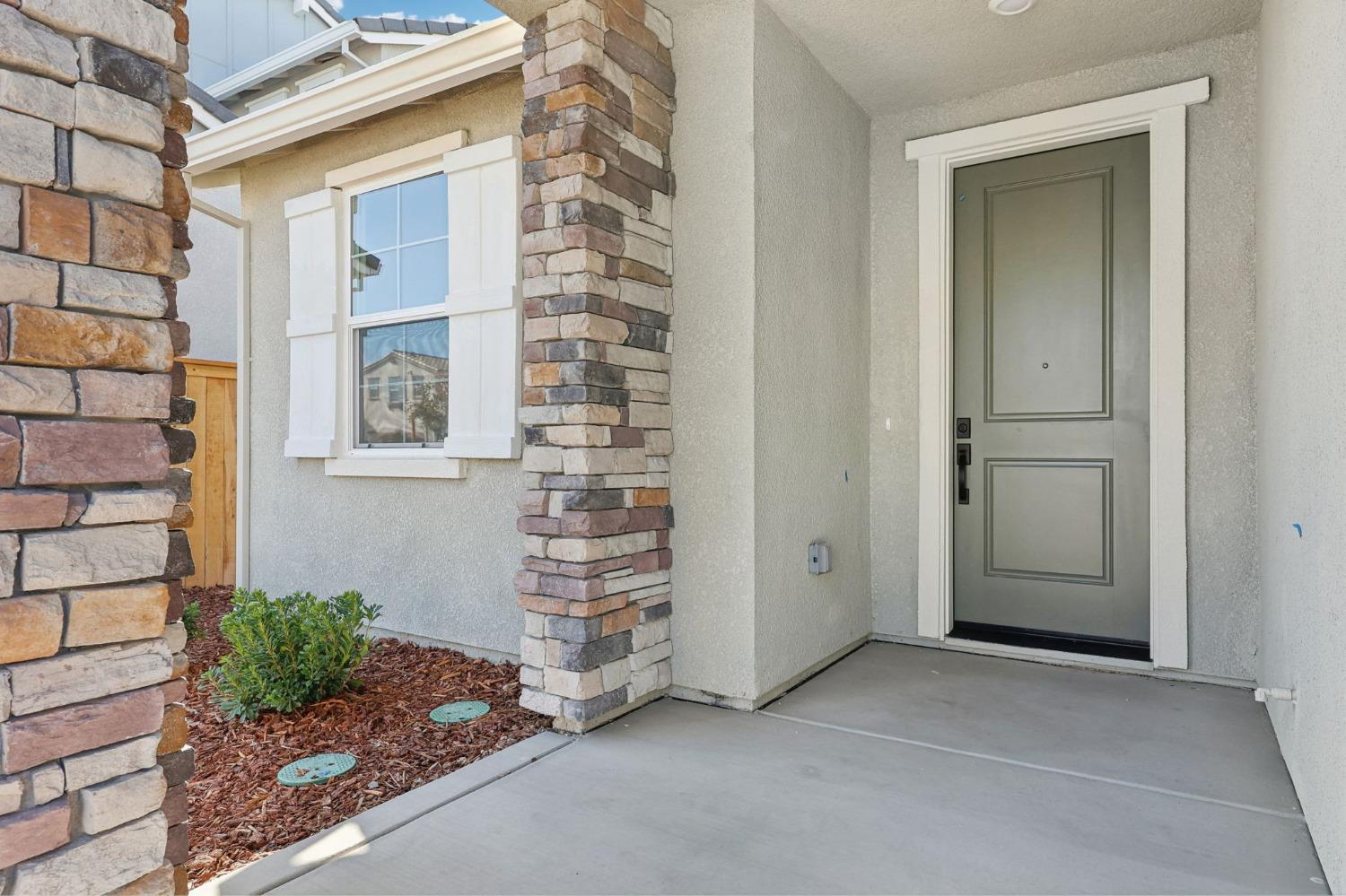 Detail Gallery Image 3 of 38 For 225 Vectra Ct, Roseville,  CA 95747 - 4 Beds | 3/1 Baths