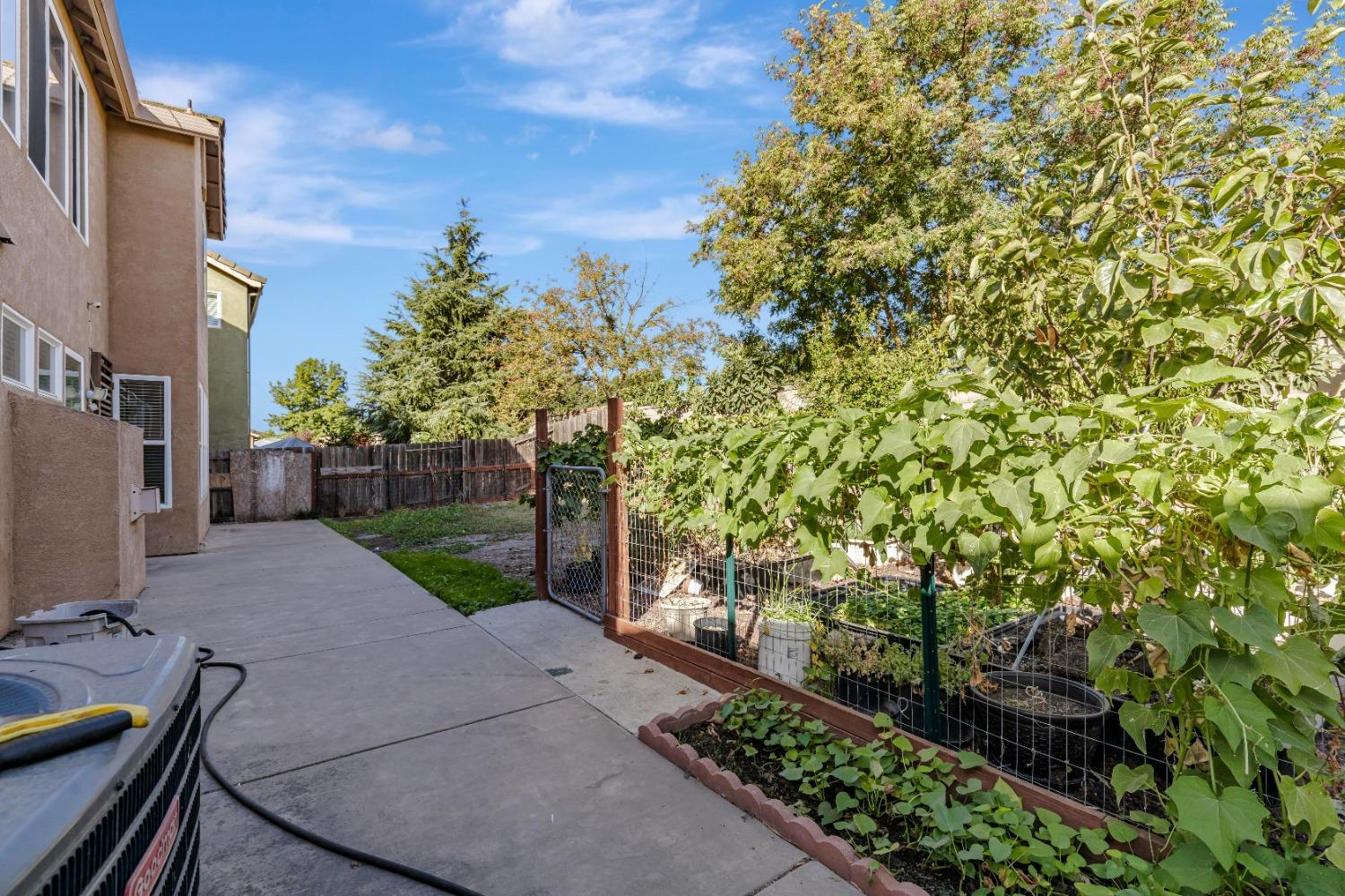 Detail Gallery Image 42 of 43 For 10391 Nations Cir, Stockton,  CA 95209 - 5 Beds | 3/1 Baths