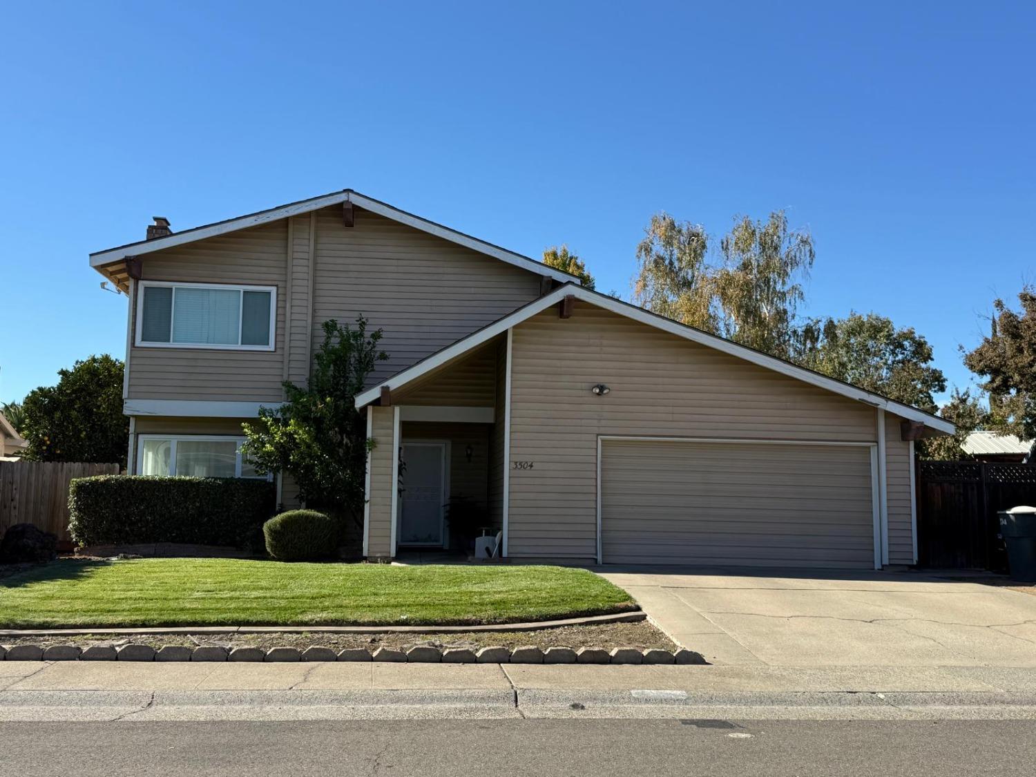 Detail Gallery Image 1 of 1 For 3504 Redgold Way, Sacramento,  CA 95826 - 4 Beds | 2/1 Baths