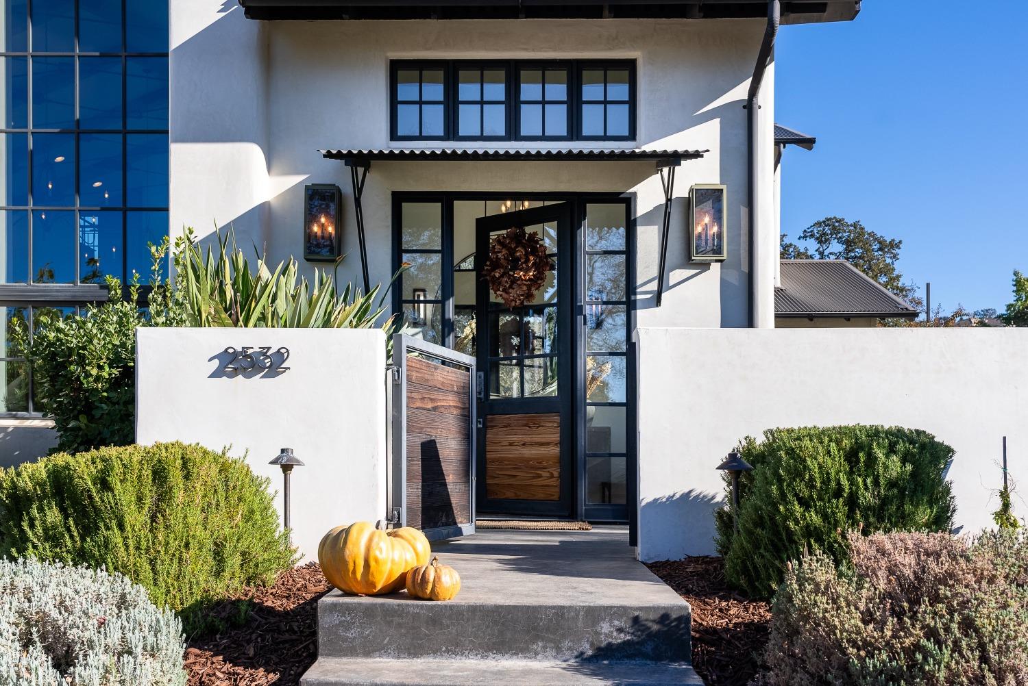 Detail Gallery Image 7 of 63 For 2532 via Fiori, El Dorado Hills,  CA 95762 - 4 Beds | 3/1 Baths