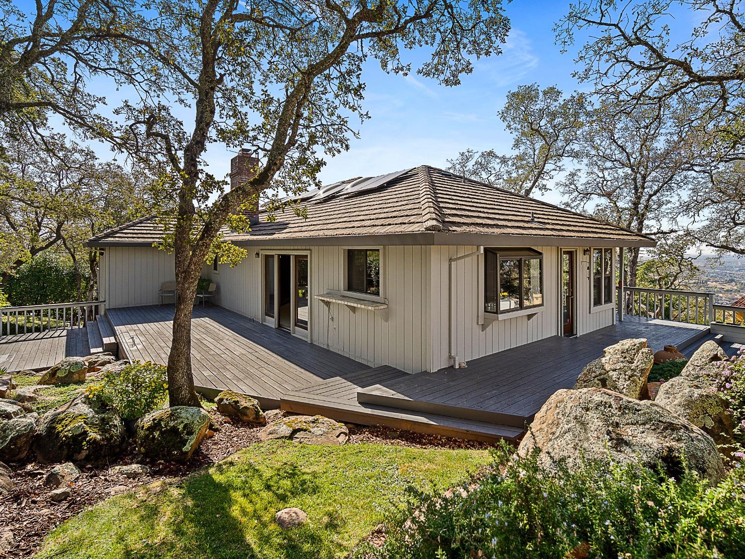 Detail Gallery Image 16 of 59 For 3525 Rocky Ridge Way, El Dorado Hills,  CA 95762 - 4 Beds | 3 Baths