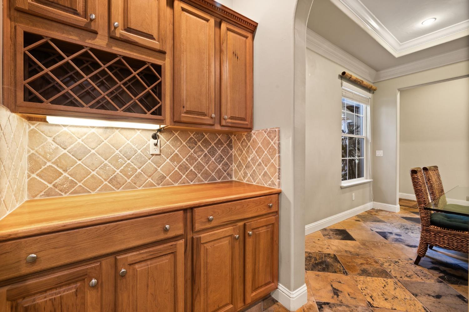 Detail Gallery Image 4 of 69 For 737 Morningside Ct, Folsom,  CA 95630 - 2 Beds | 2 Baths