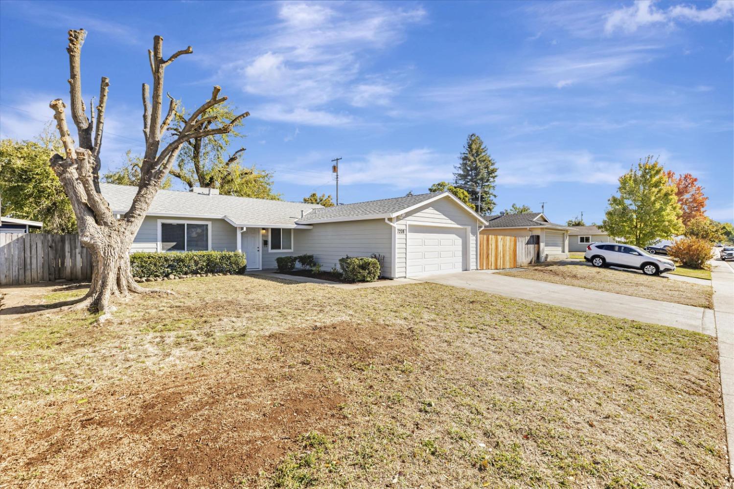 Detail Gallery Image 2 of 38 For 7208 Grenola Way, Citrus Heights,  CA 95621 - 3 Beds | 1 Baths