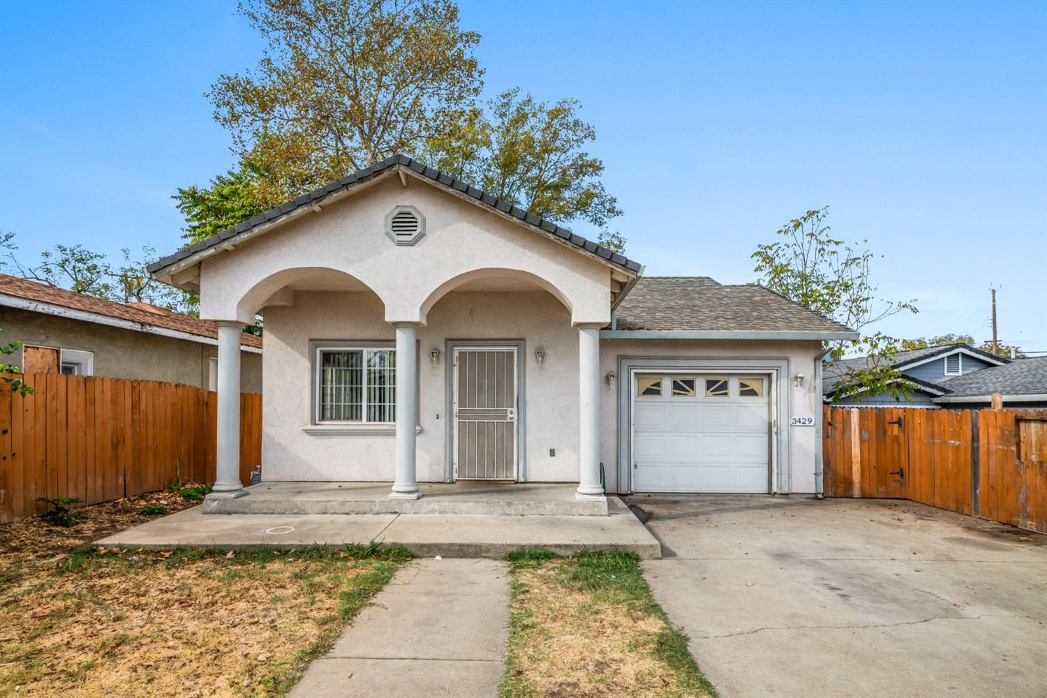 Detail Gallery Image 1 of 22 For 3429 Cypress St, Sacramento,  CA 95838 - 4 Beds | 2 Baths