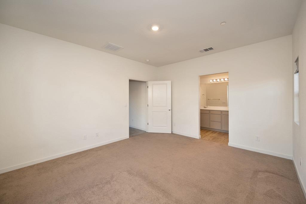 Detail Gallery Image 8 of 33 For 1254 S Peregrine Ct, Stockton,  CA 95215 - 3 Beds | 2 Baths