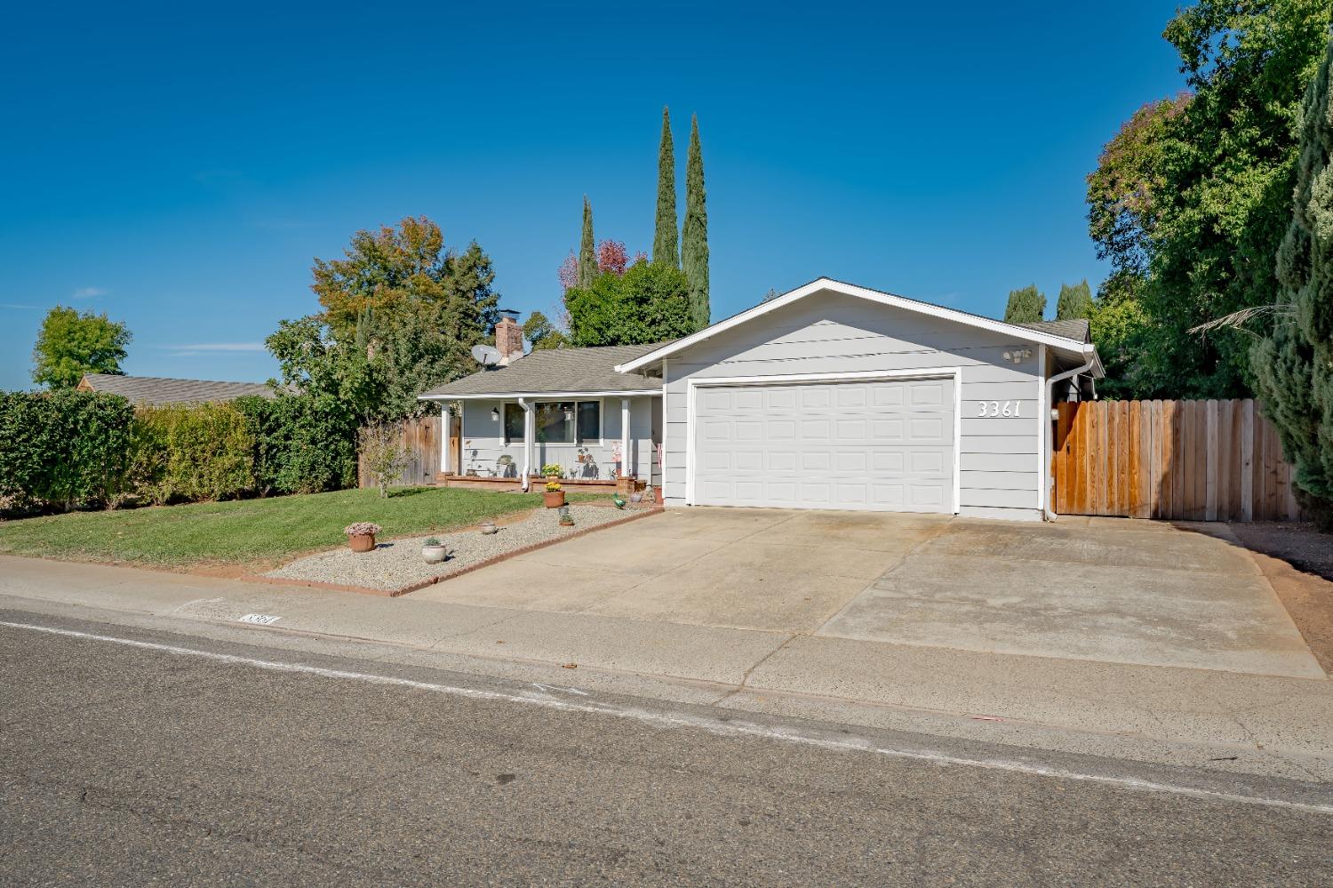 Detail Gallery Image 2 of 40 For 3361 Hartselle Way, Sacramento,  CA 95827 - 4 Beds | 2 Baths