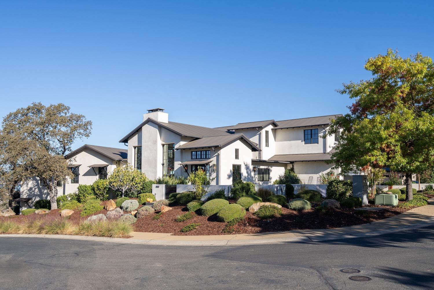 Detail Gallery Image 4 of 63 For 2532 via Fiori, El Dorado Hills,  CA 95762 - 4 Beds | 3/1 Baths