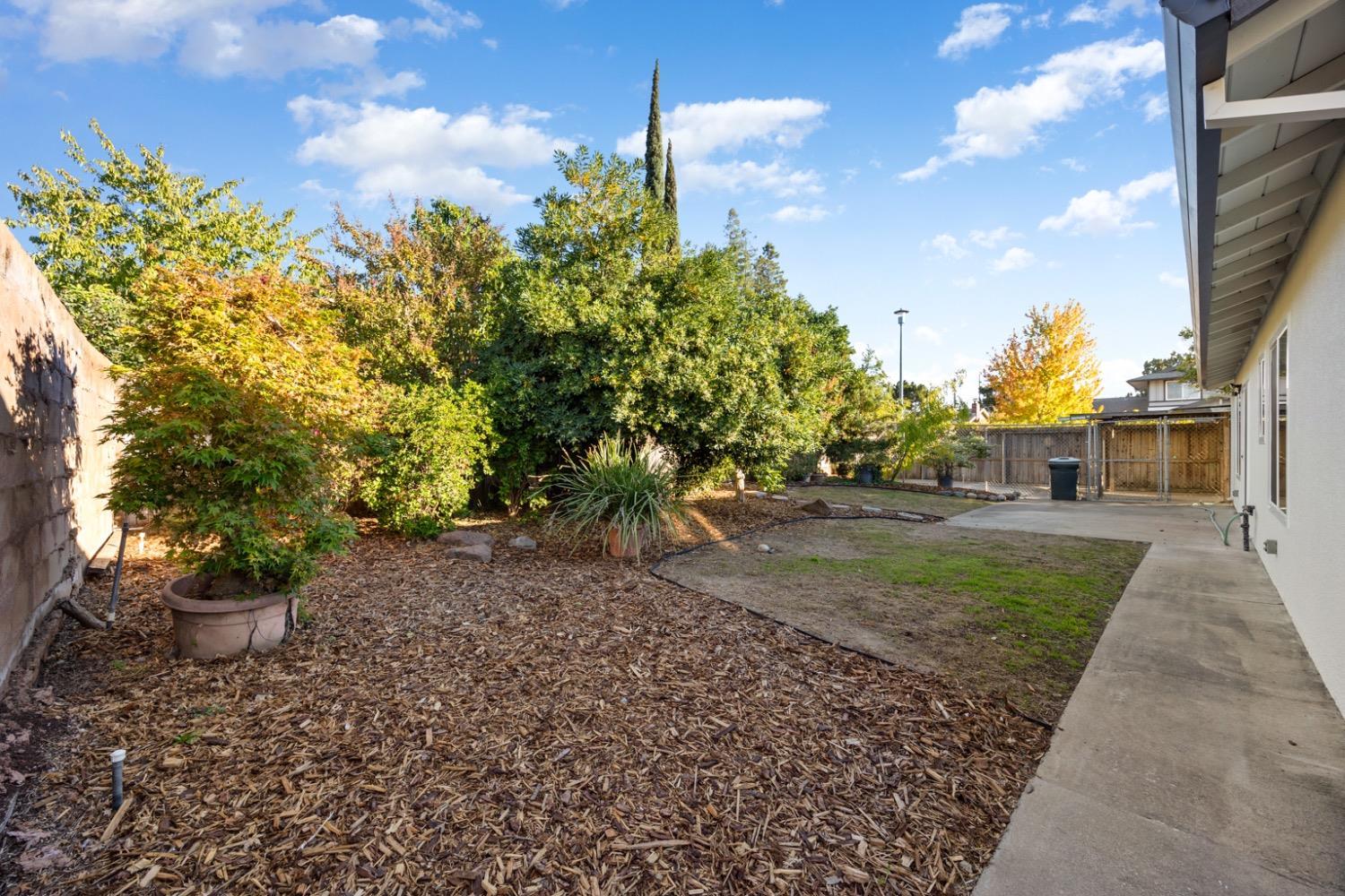 Detail Gallery Image 27 of 40 For 3637 Kingsport Way, Sacramento,  CA 95826 - 4 Beds | 2 Baths