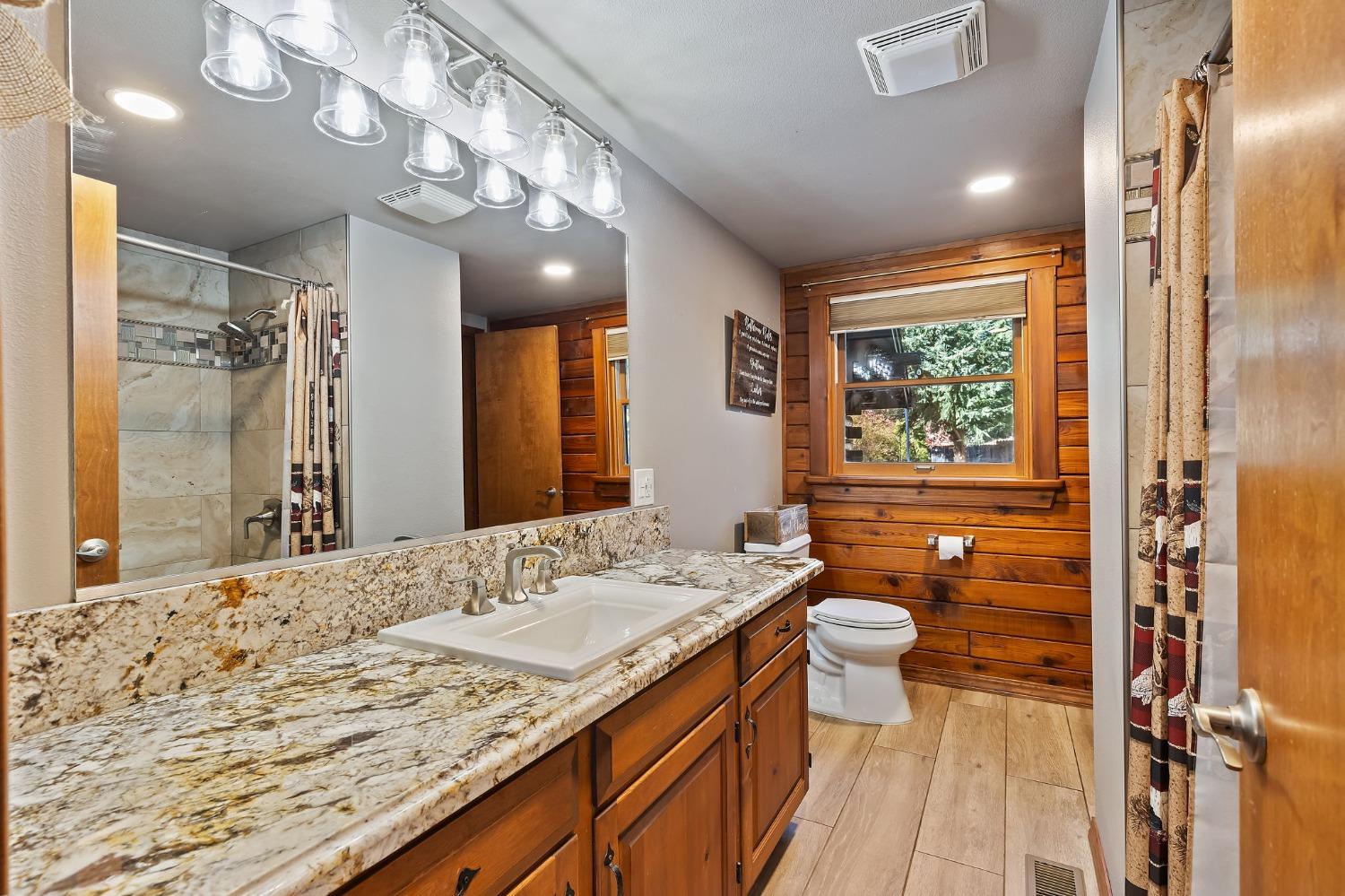 Detail Gallery Image 21 of 65 For 5916 Silverleaf Dr, Foresthill,  CA 95631 - 2 Beds | 2 Baths