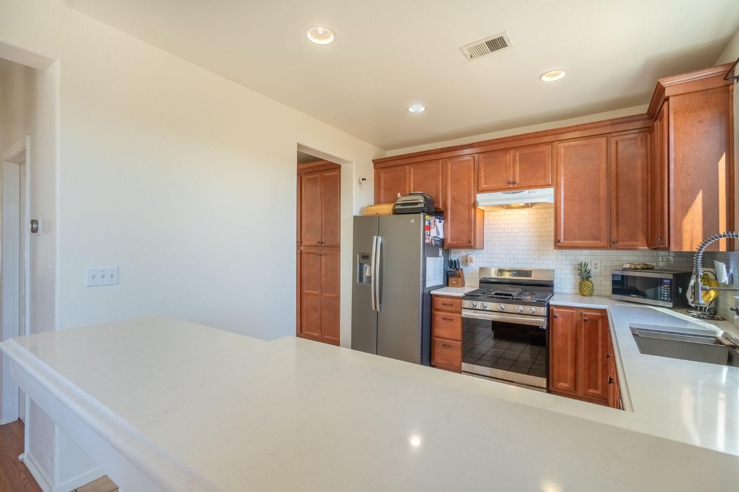 Detail Gallery Image 15 of 31 For 470 Baldwin Ct, Tracy,  CA 95376 - 3 Beds | 2/1 Baths