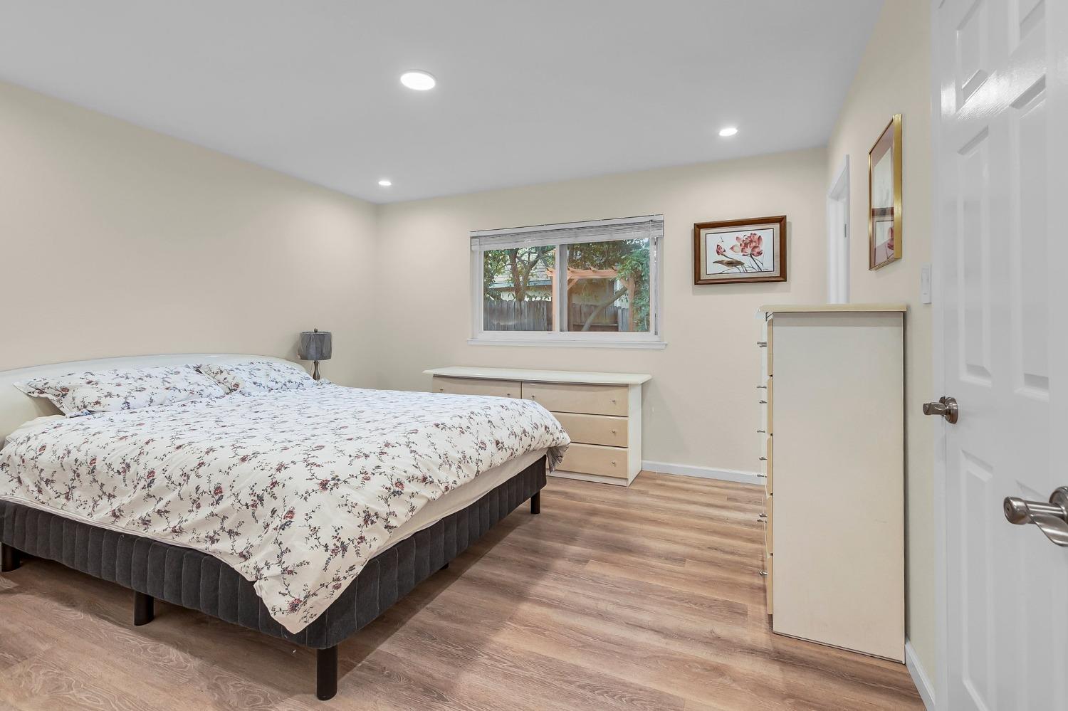 Detail Gallery Image 16 of 28 For 9246 Kliever Way, Elk Grove,  CA 95624 - 3 Beds | 2 Baths