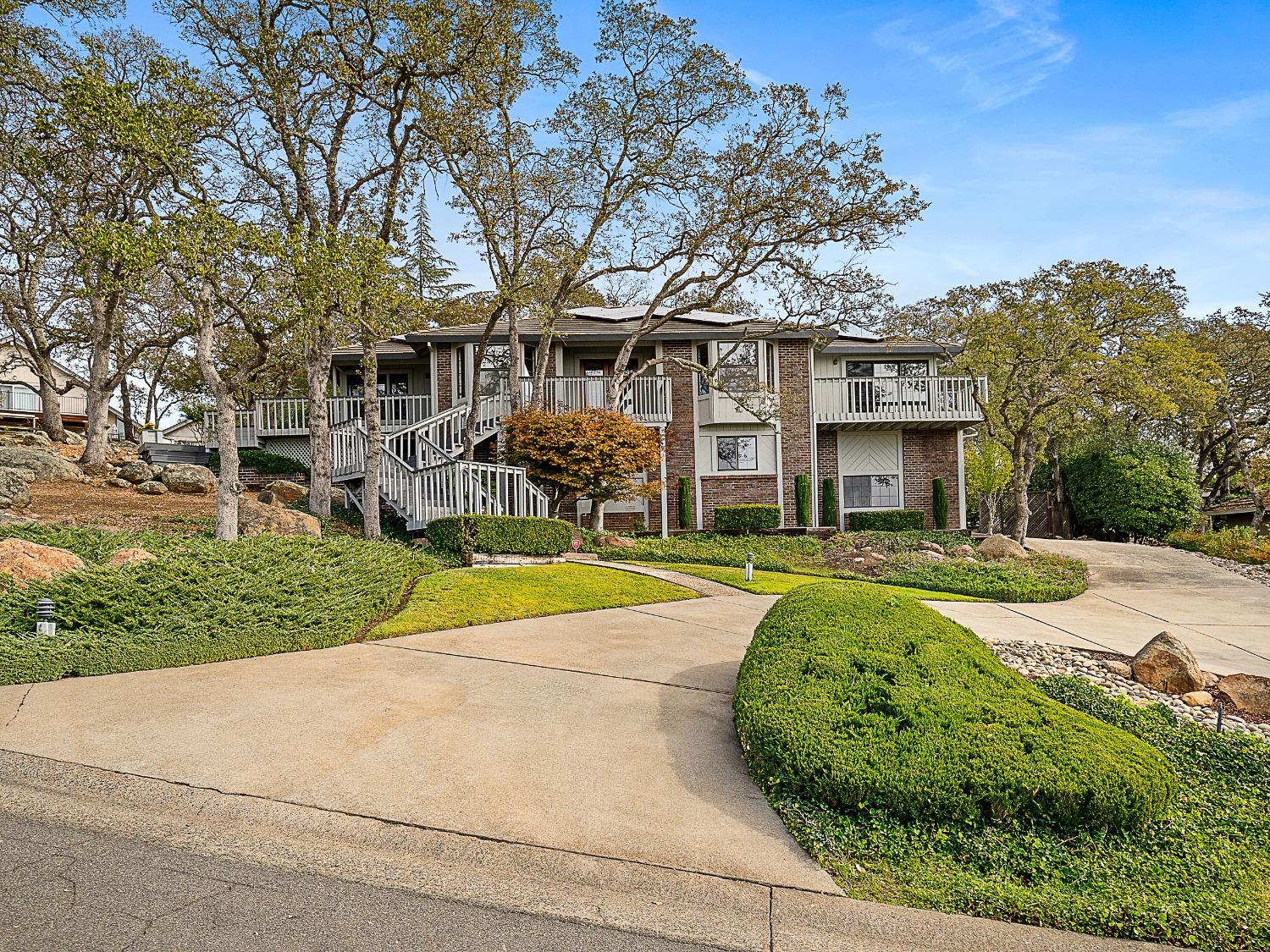 Detail Gallery Image 2 of 59 For 3525 Rocky Ridge Way, El Dorado Hills,  CA 95762 - 4 Beds | 3 Baths