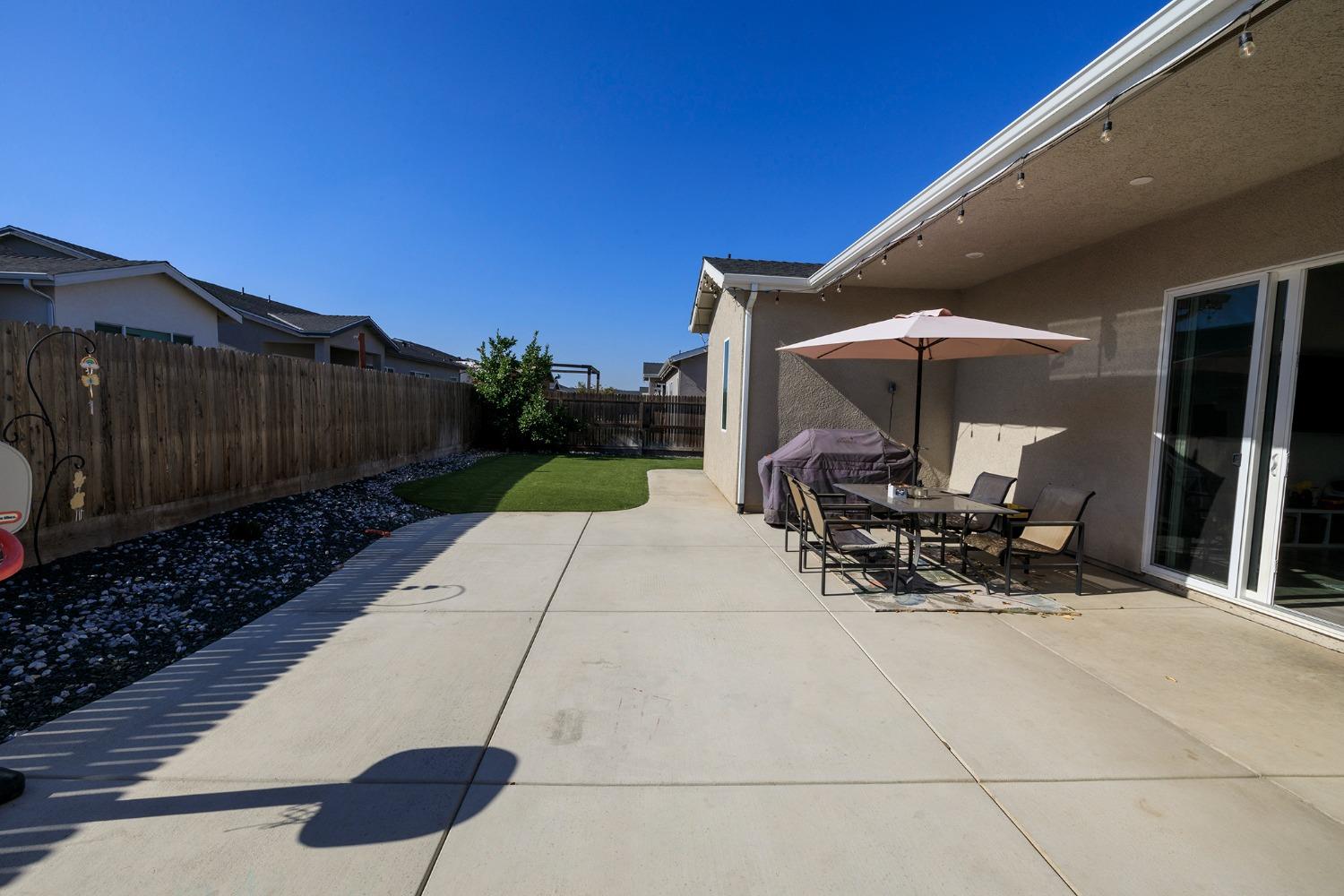 Detail Gallery Image 31 of 39 For 2454 Valverde Dr, Merced,  CA 95340 - 4 Beds | 2 Baths